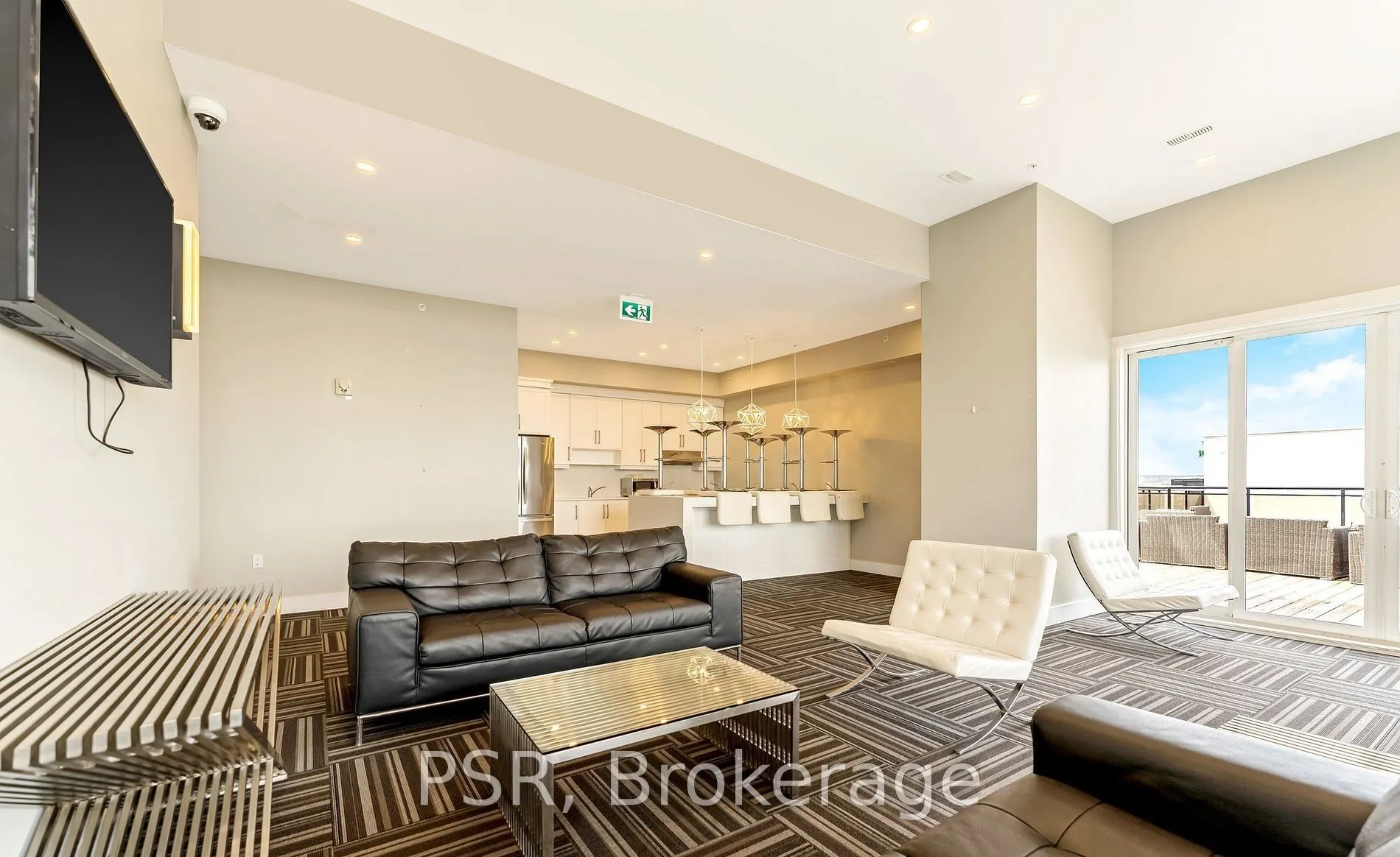 640 Sauve Street, #105
