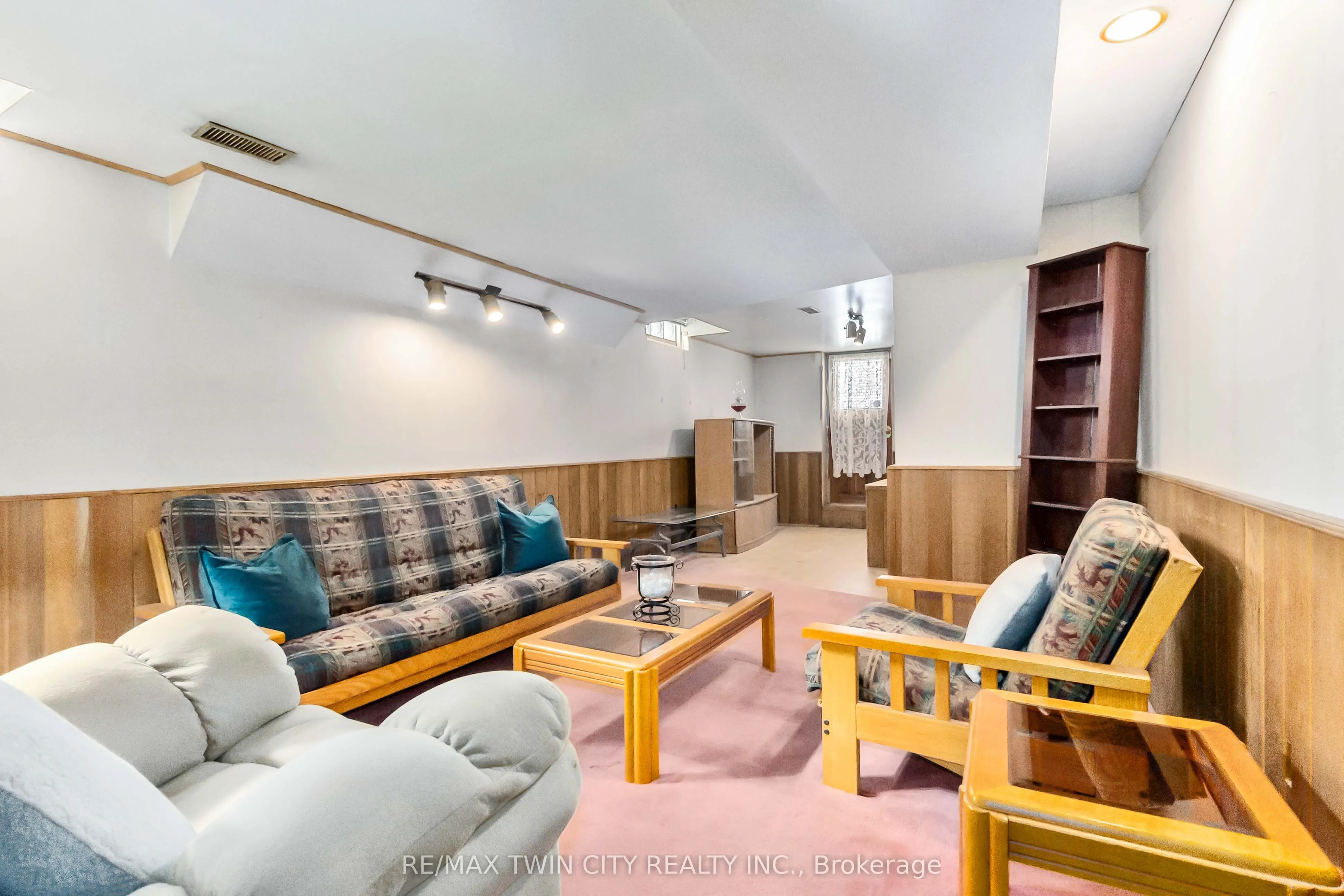 4124 Taffey Crescent