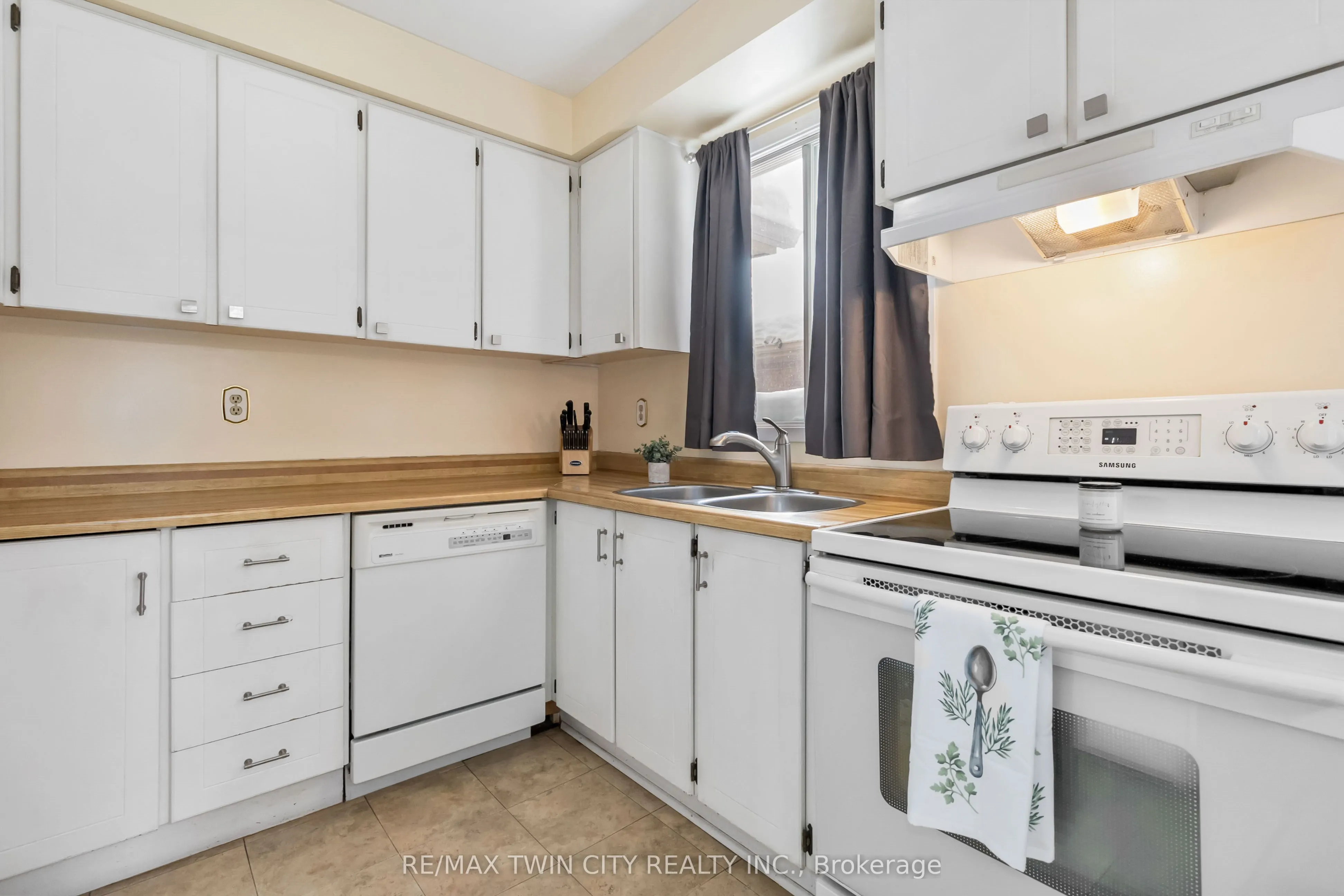 4124 Taffey Crescent