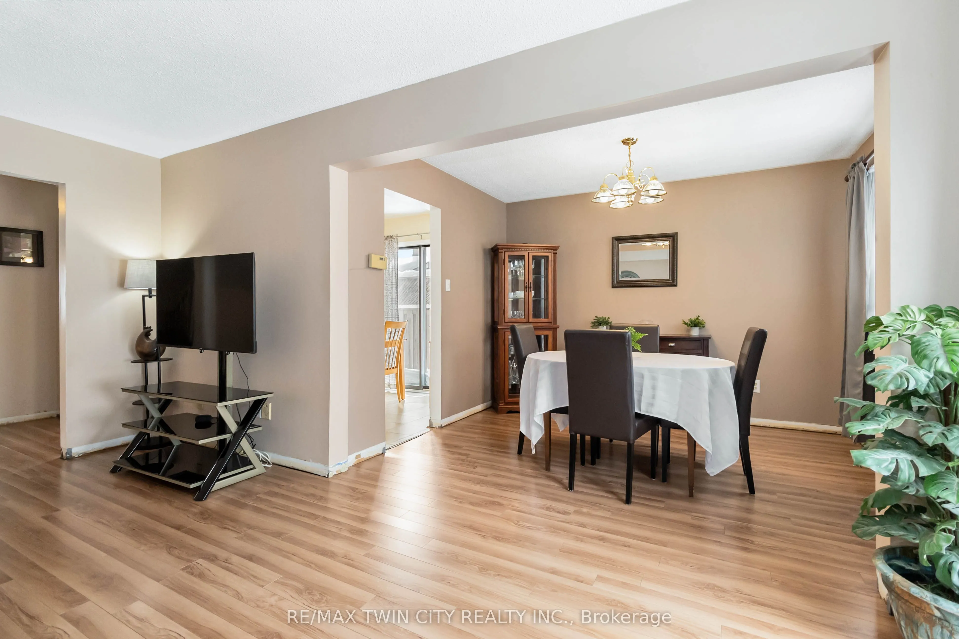 4124 Taffey Crescent