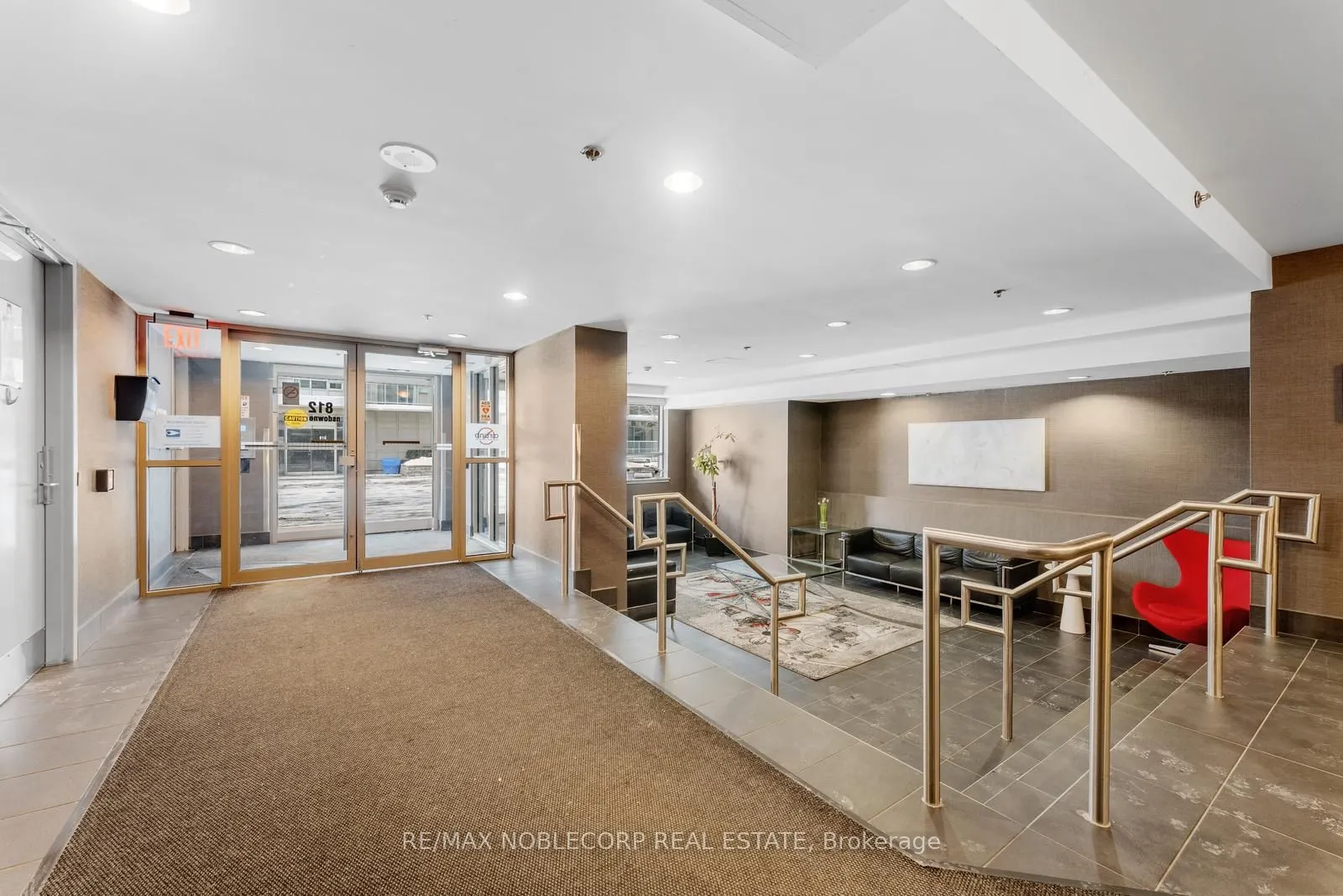 812 Lansdowne Avenue, #113