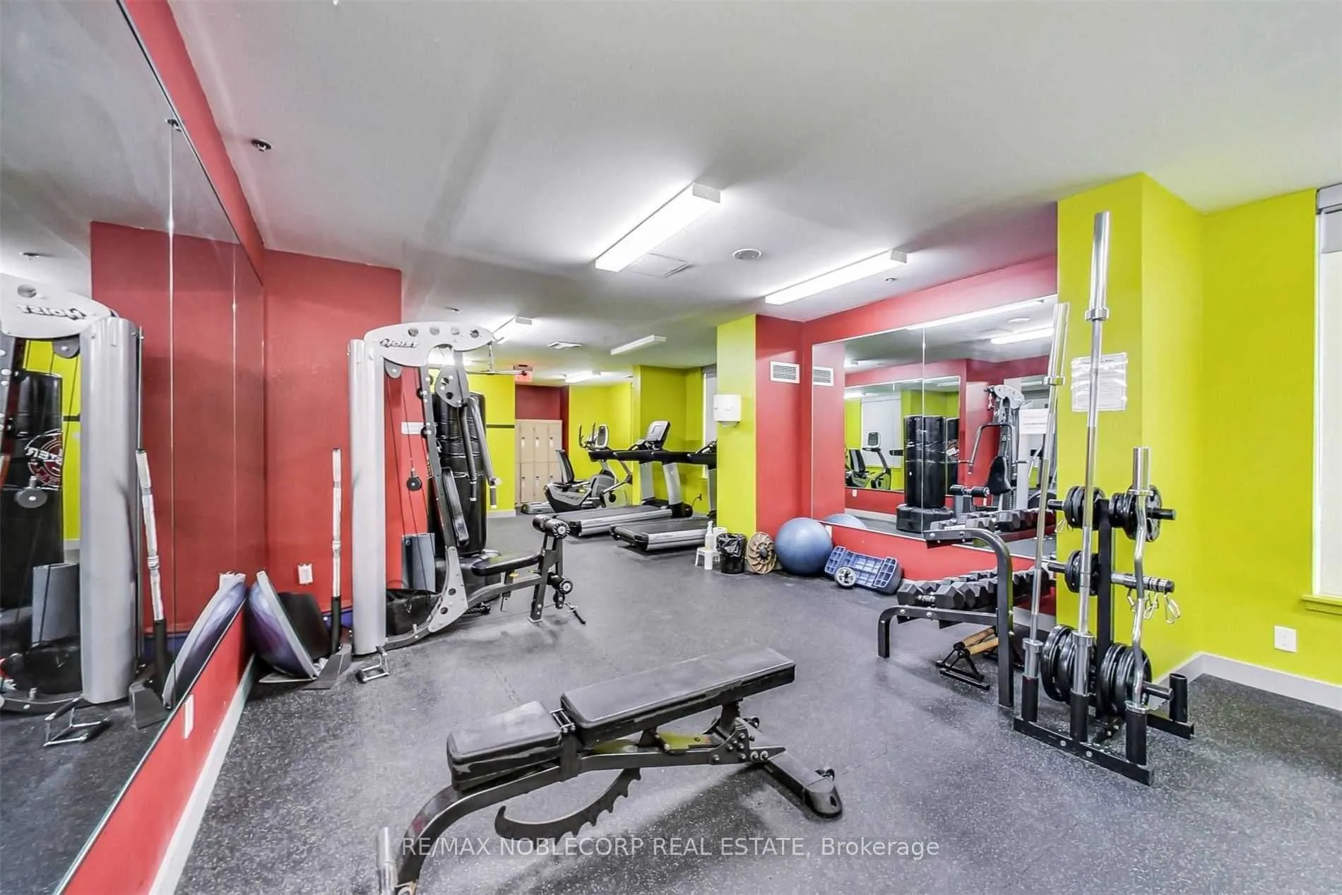 812 Lansdowne Avenue, #113