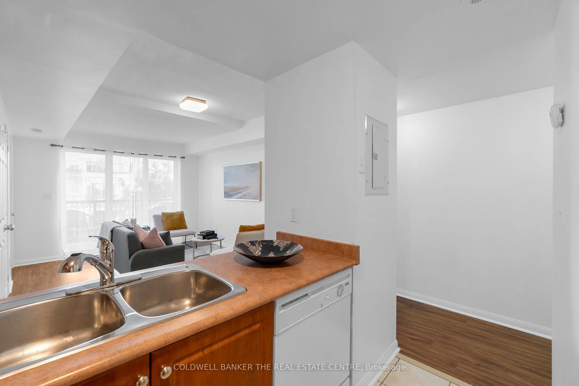 3047 Finch Avenue W, #2057