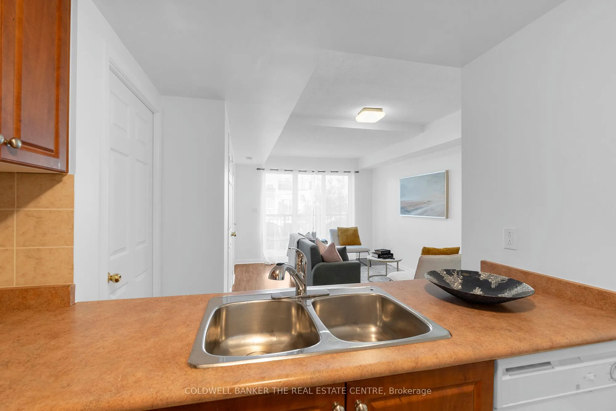 3047 Finch Avenue W, #2057