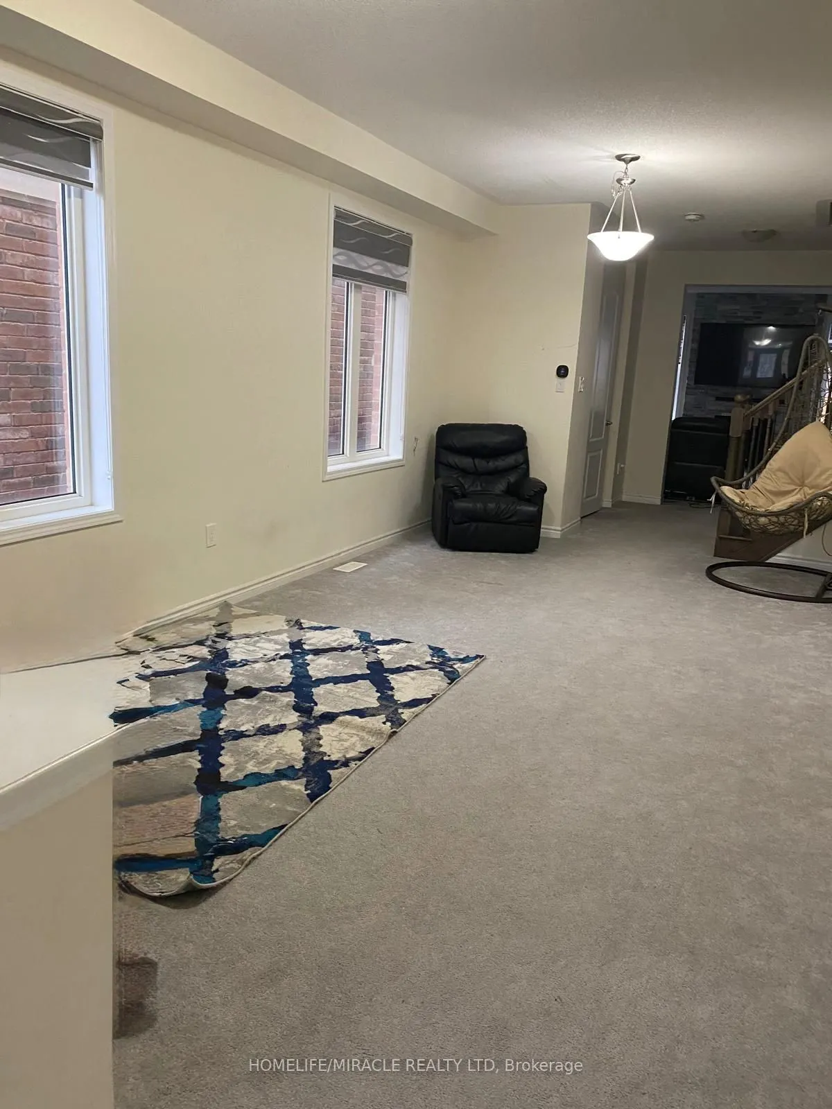 26 Feeder Street
