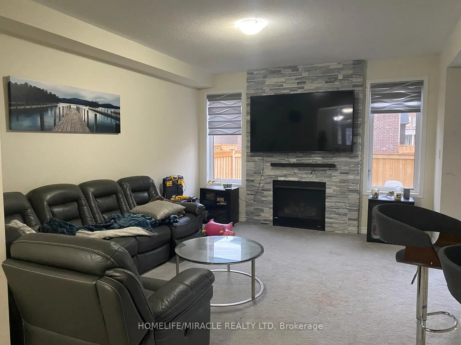 26 Feeder Street