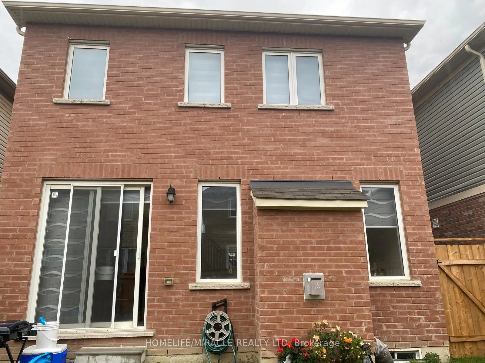 26 Feeder Street