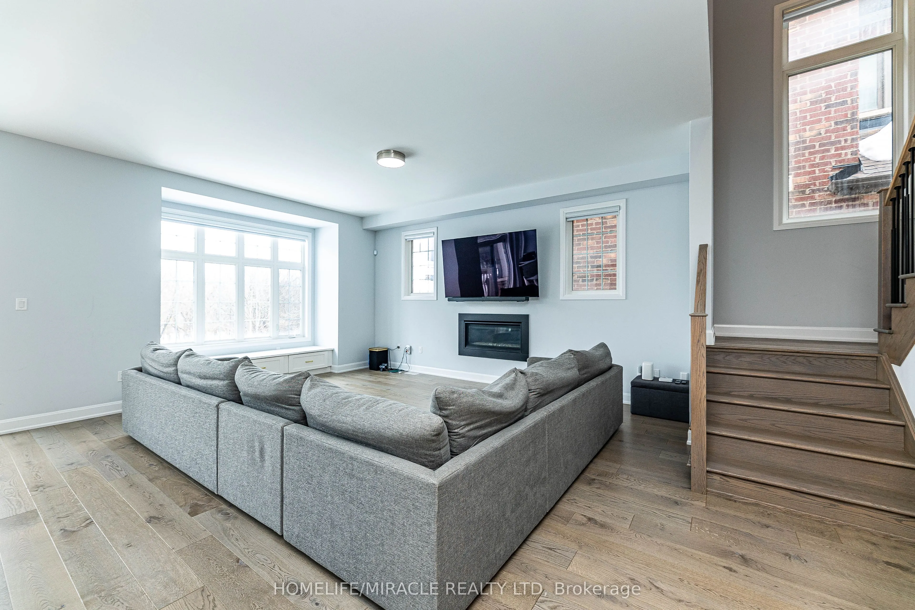 1428 Ford Strathy Crescent