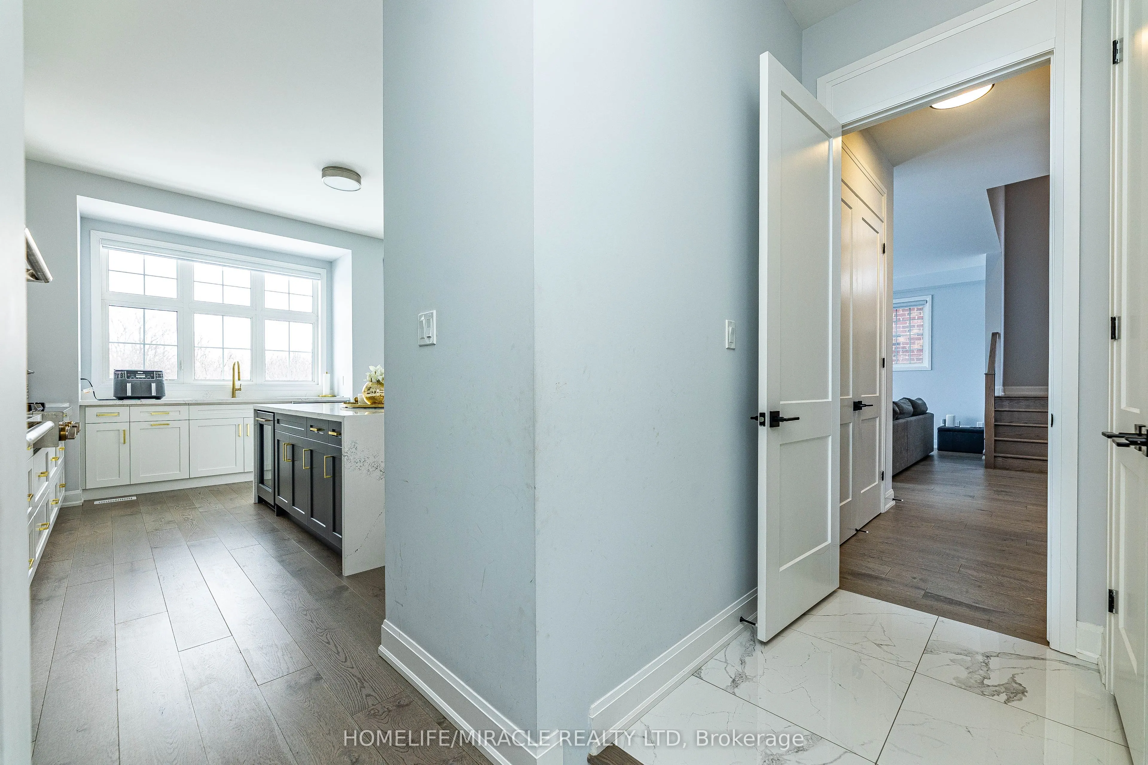 1428 Ford Strathy Crescent