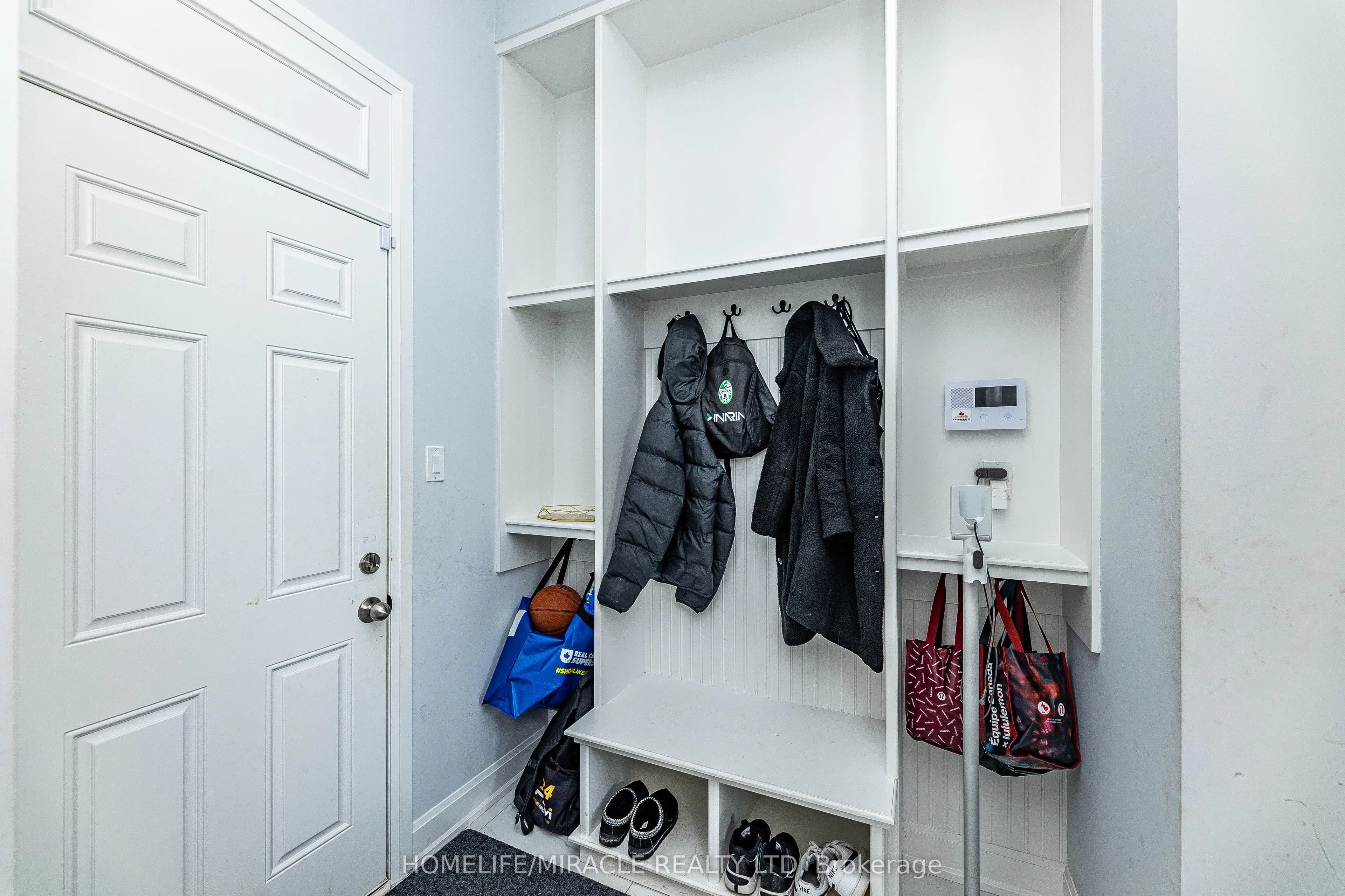 1428 Ford Strathy Crescent