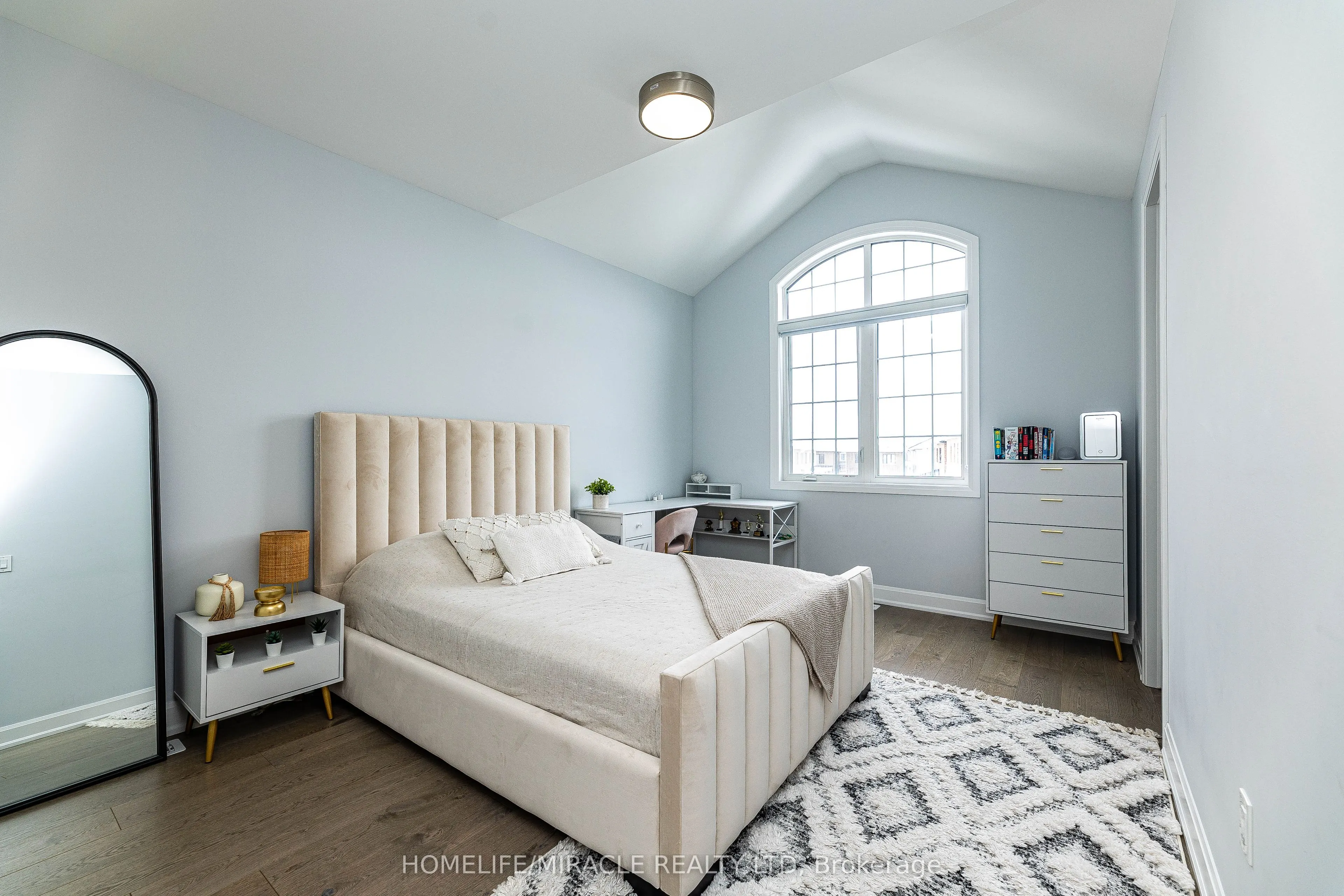 1428 Ford Strathy Crescent