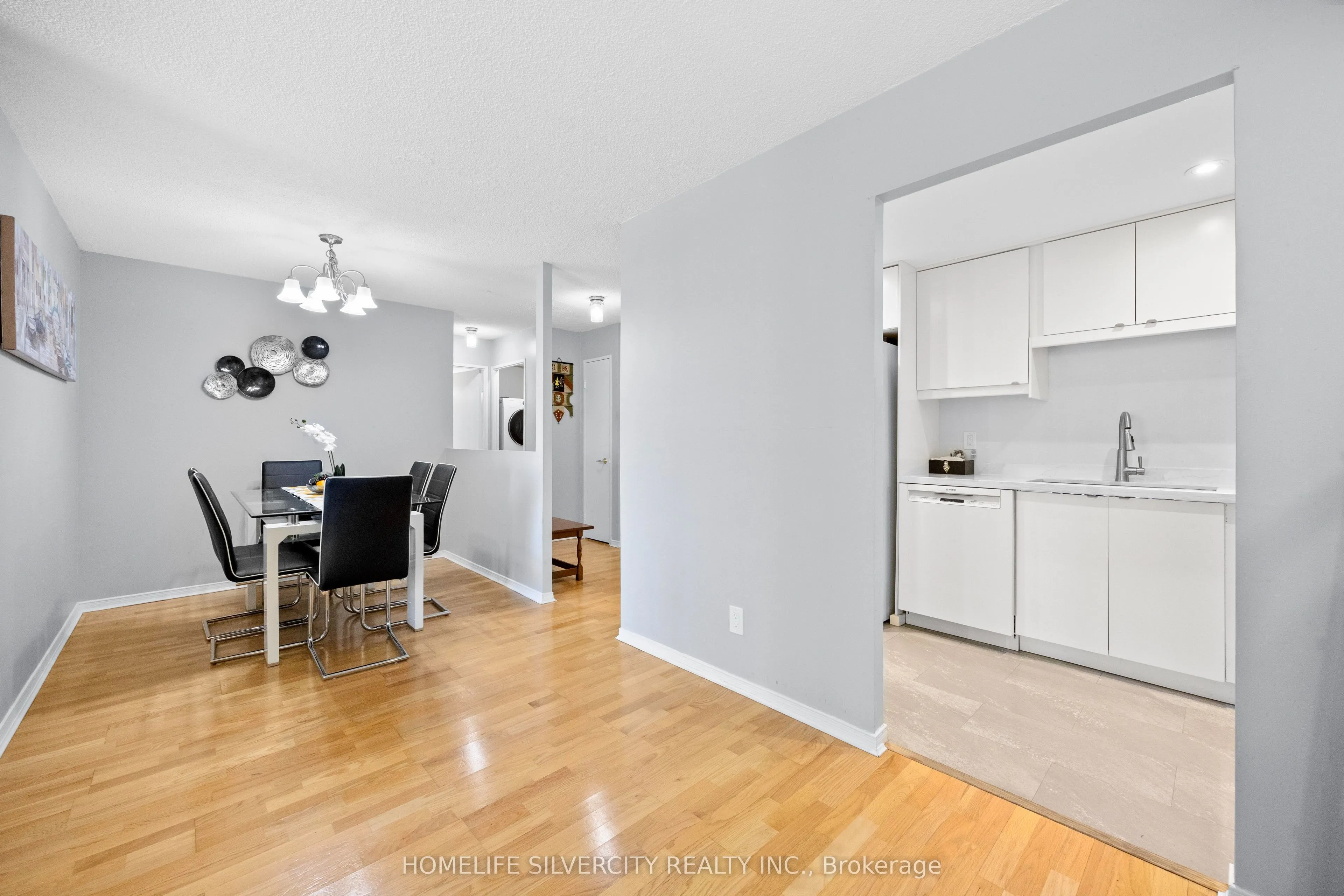 145 Hillcrest Avenue, #913