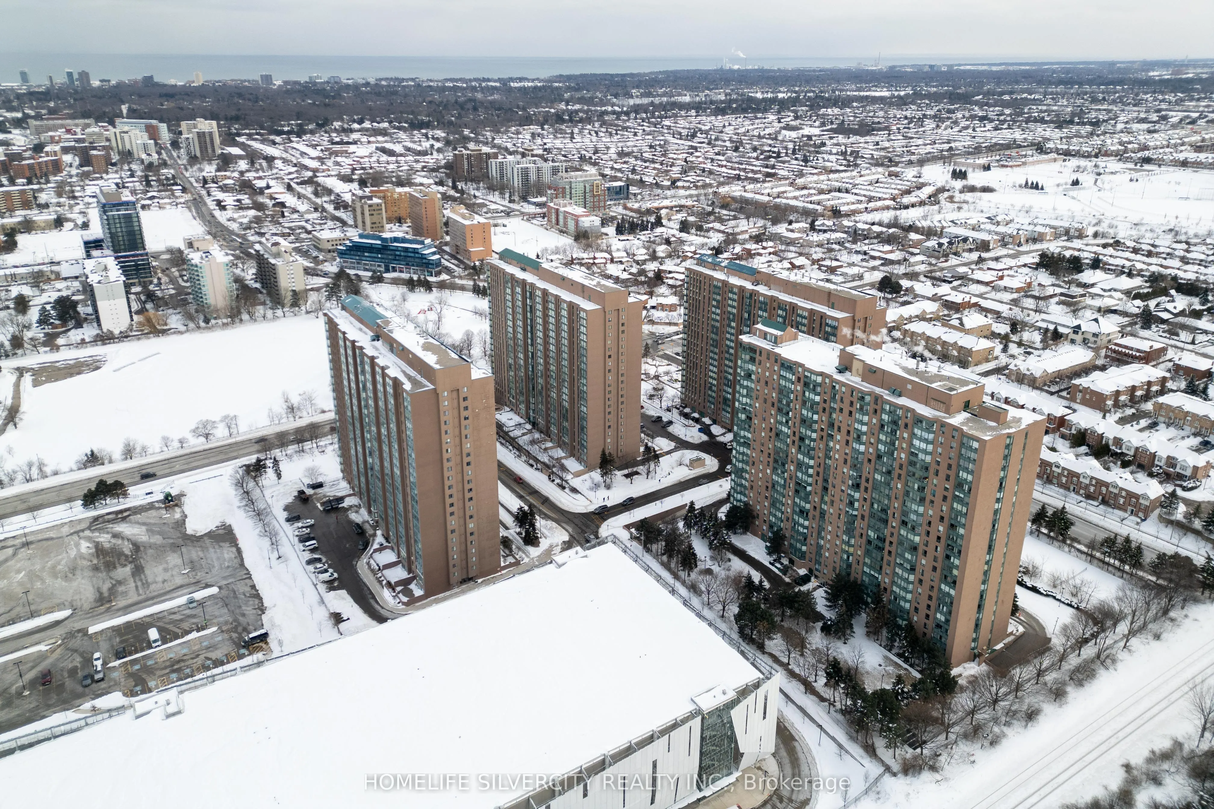 145 Hillcrest Avenue, #913