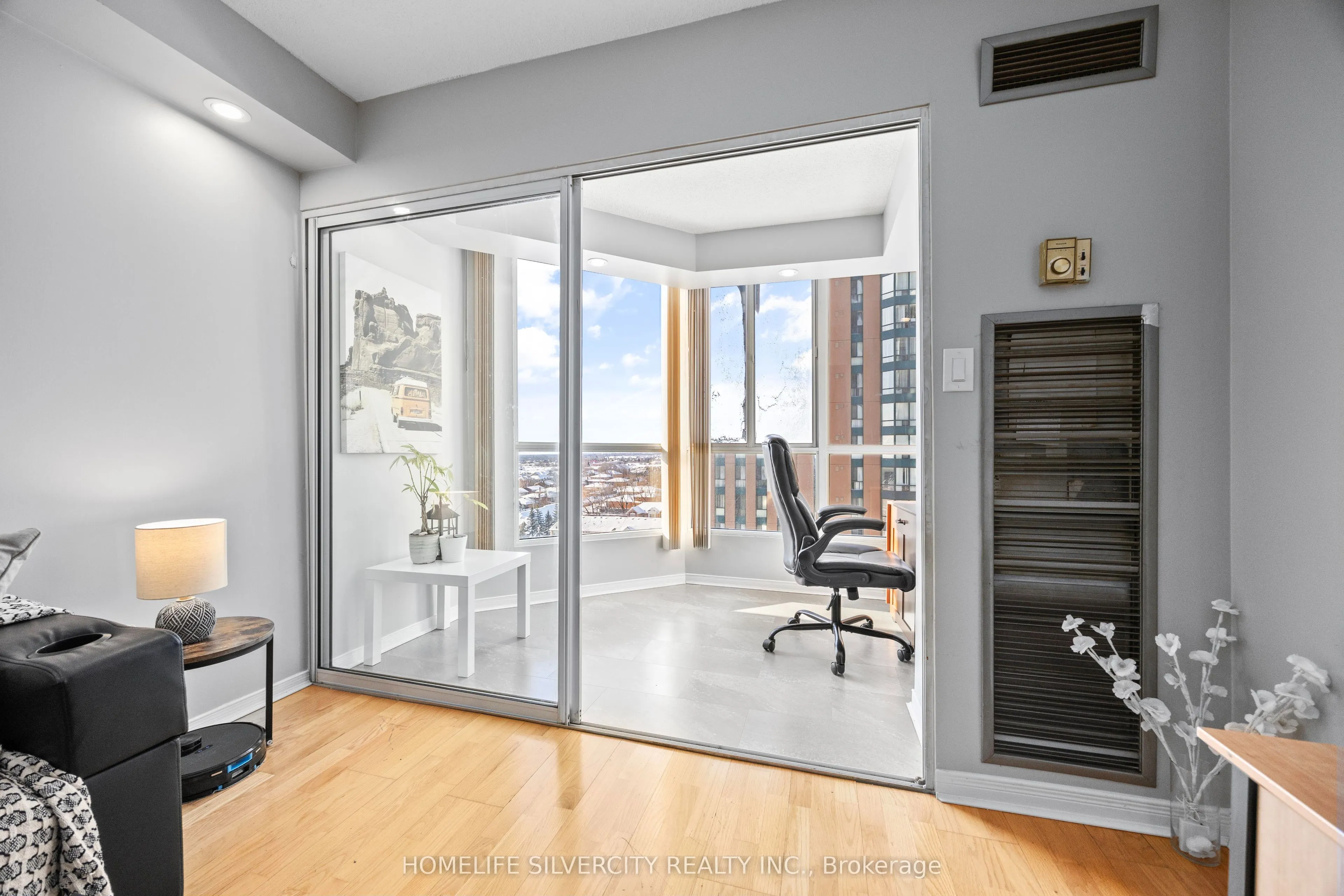 145 Hillcrest Avenue, #913