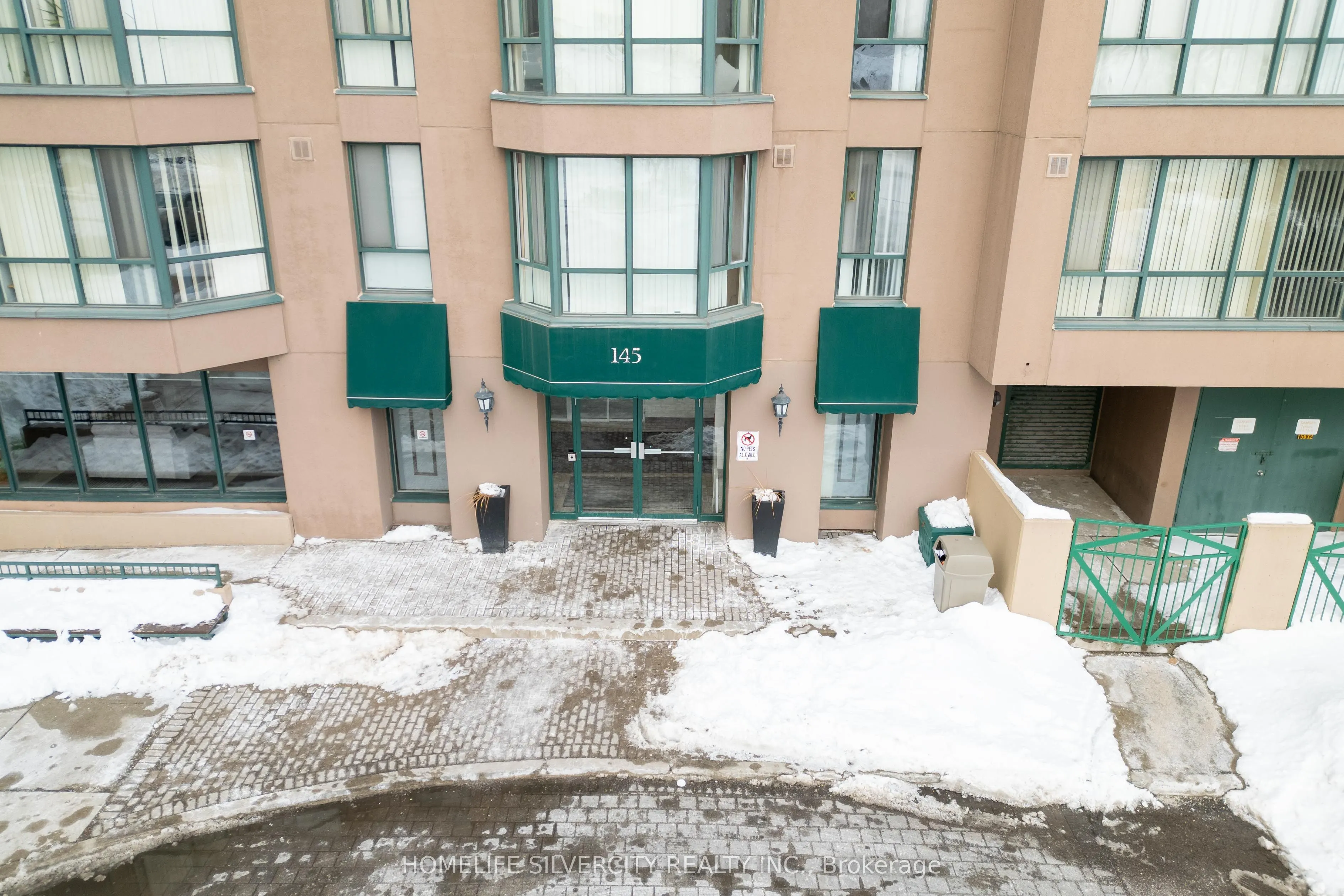 145 Hillcrest Avenue, #913
