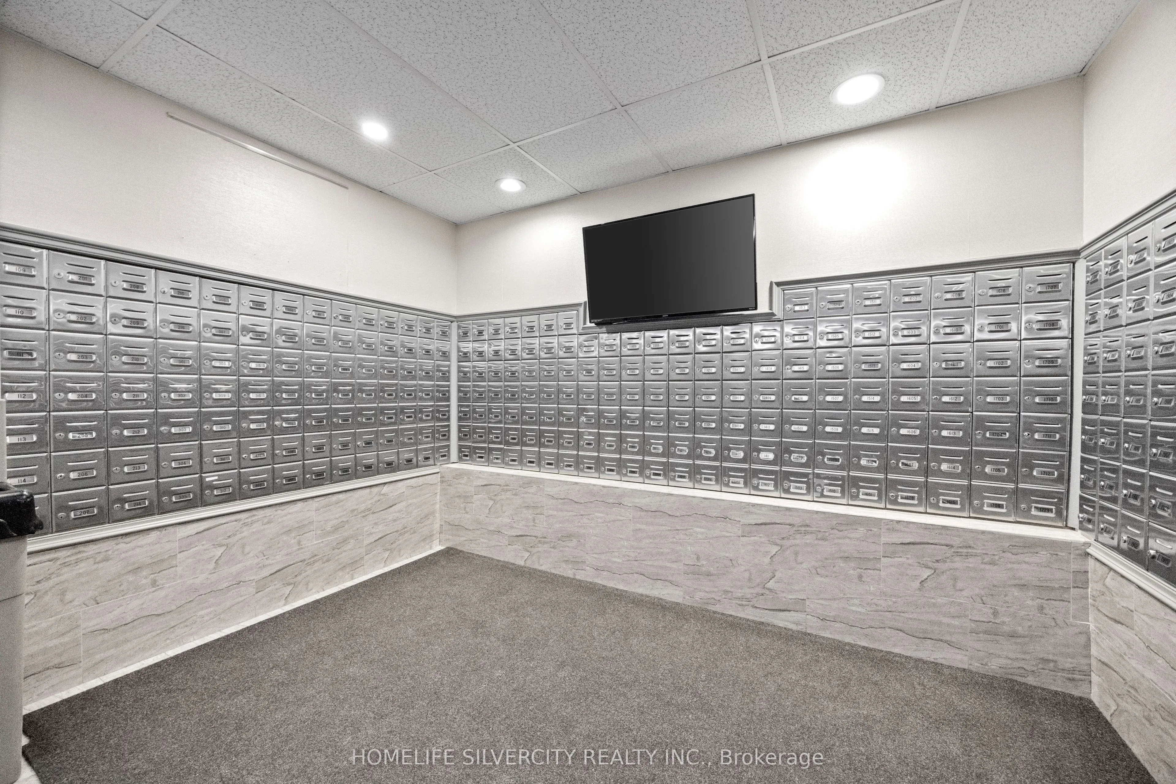 145 Hillcrest Avenue, #913