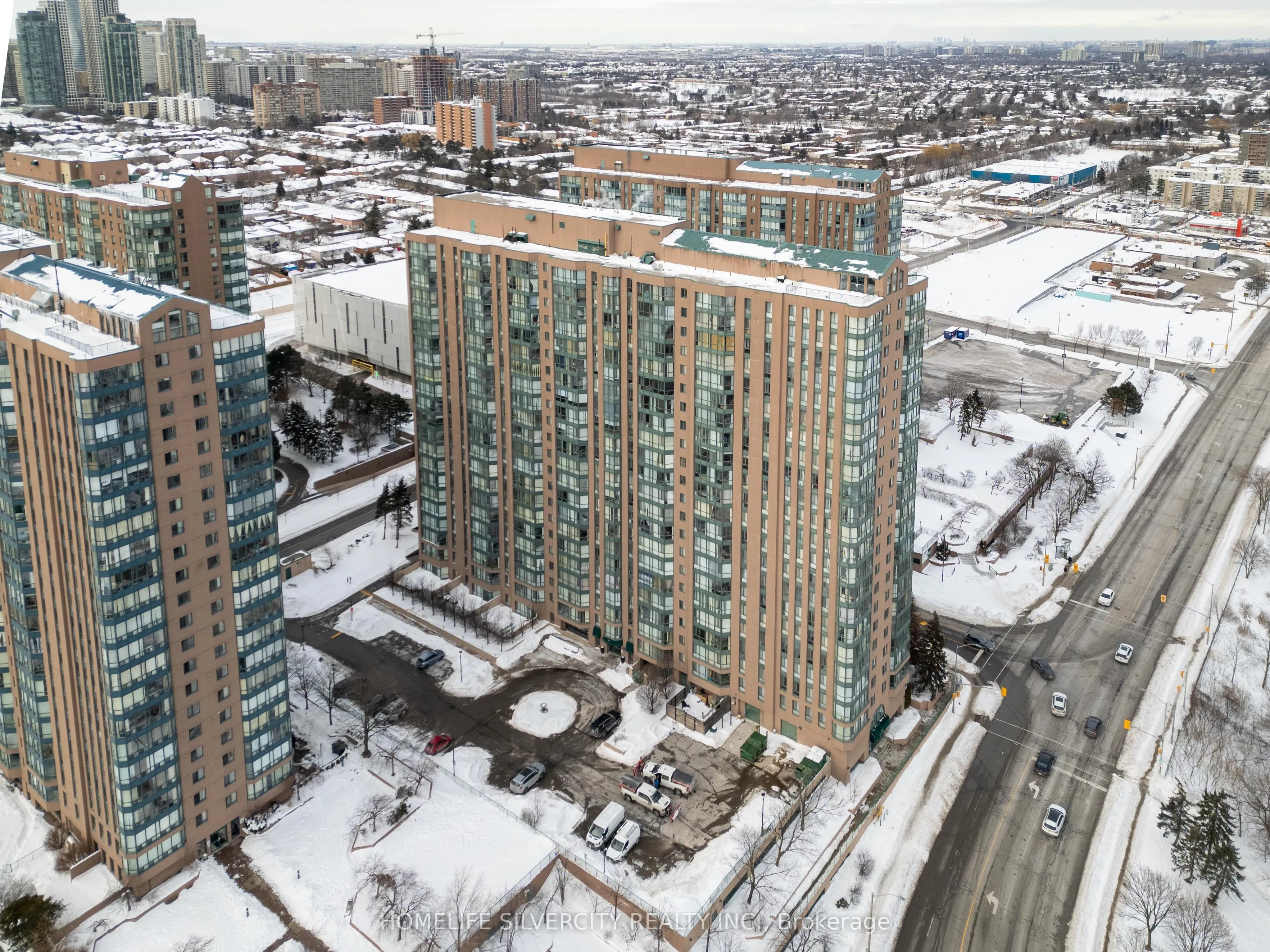 145 Hillcrest Avenue, #913