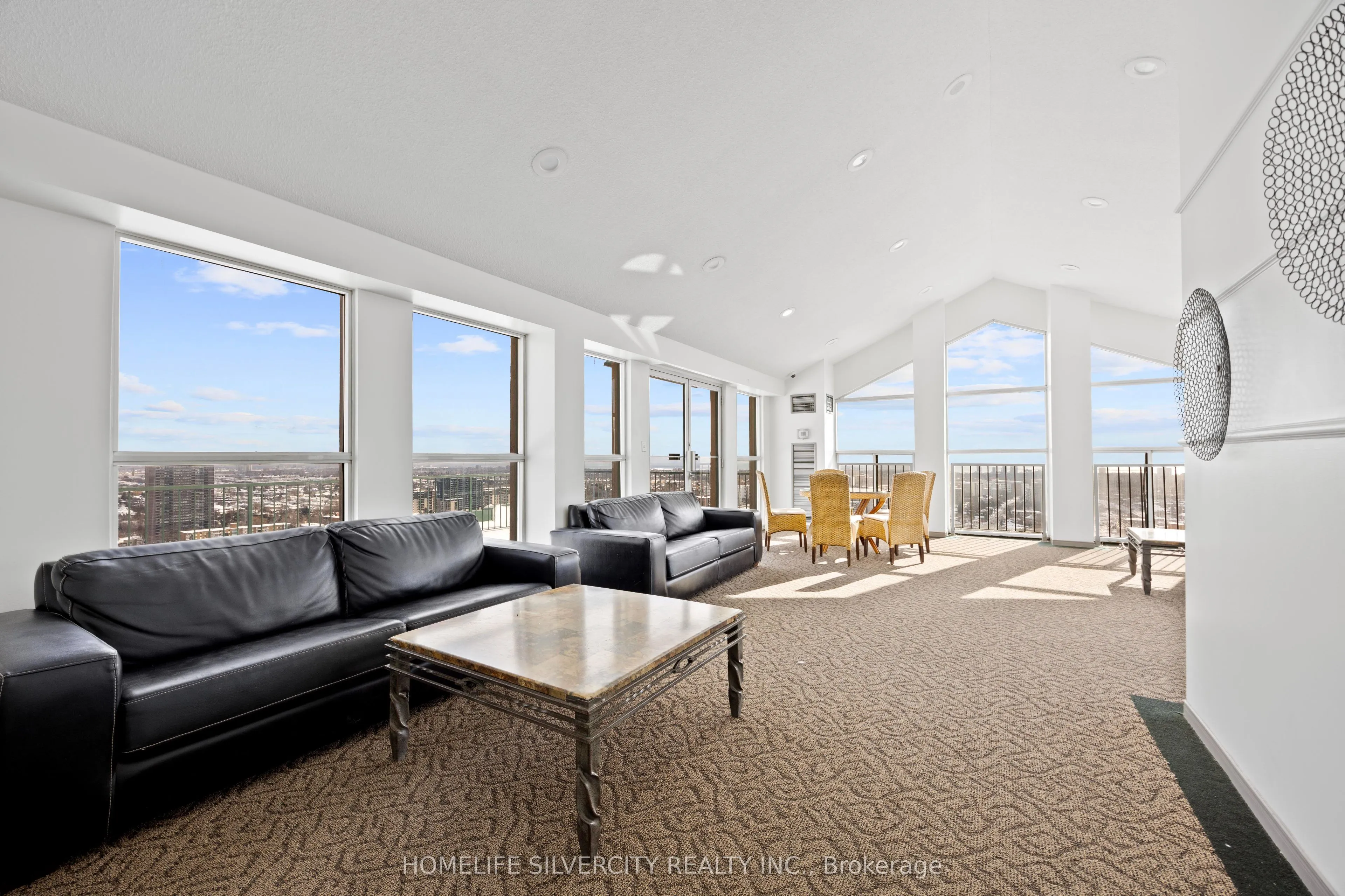 145 Hillcrest Avenue, #913