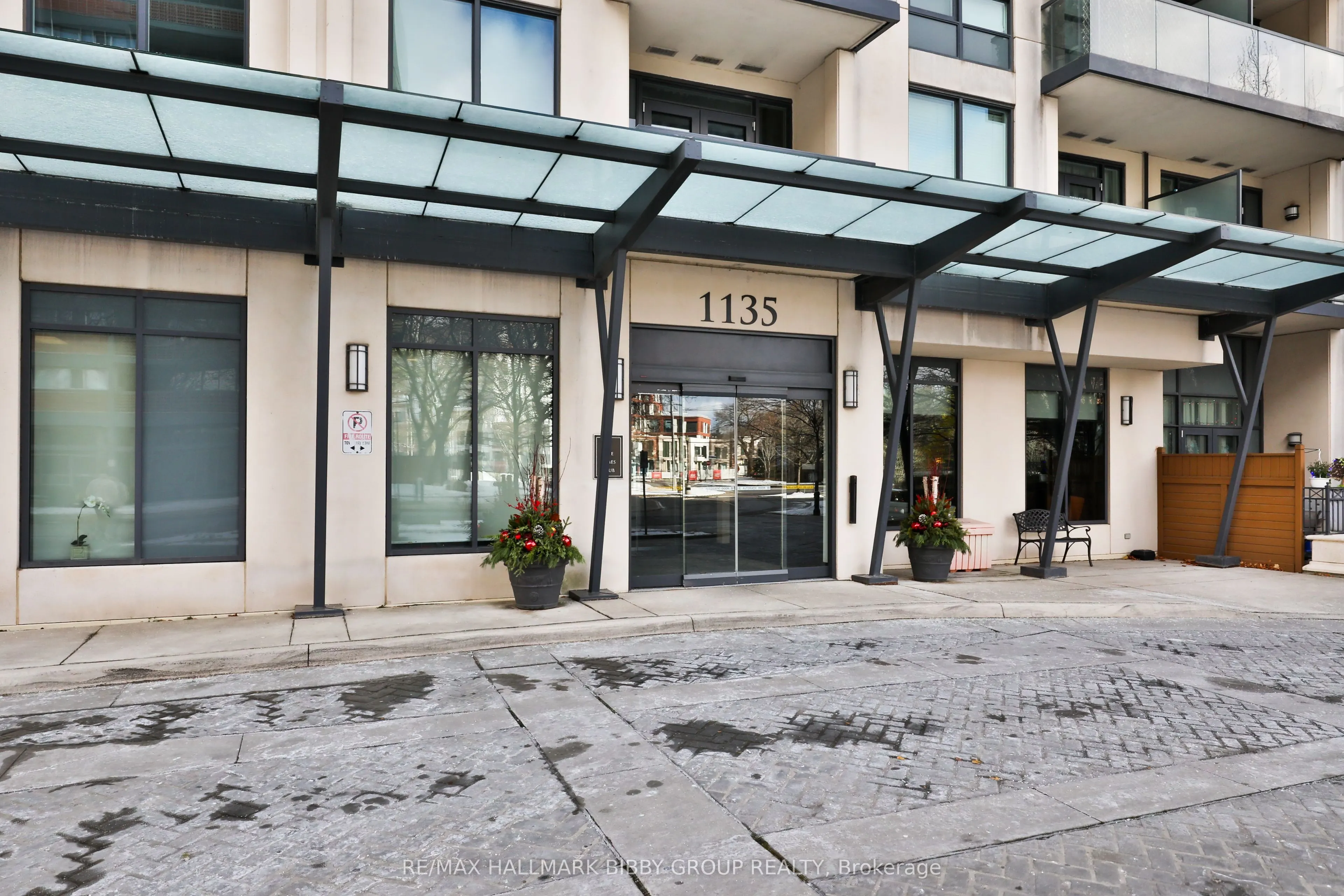 1135 Royal York Road, #814
