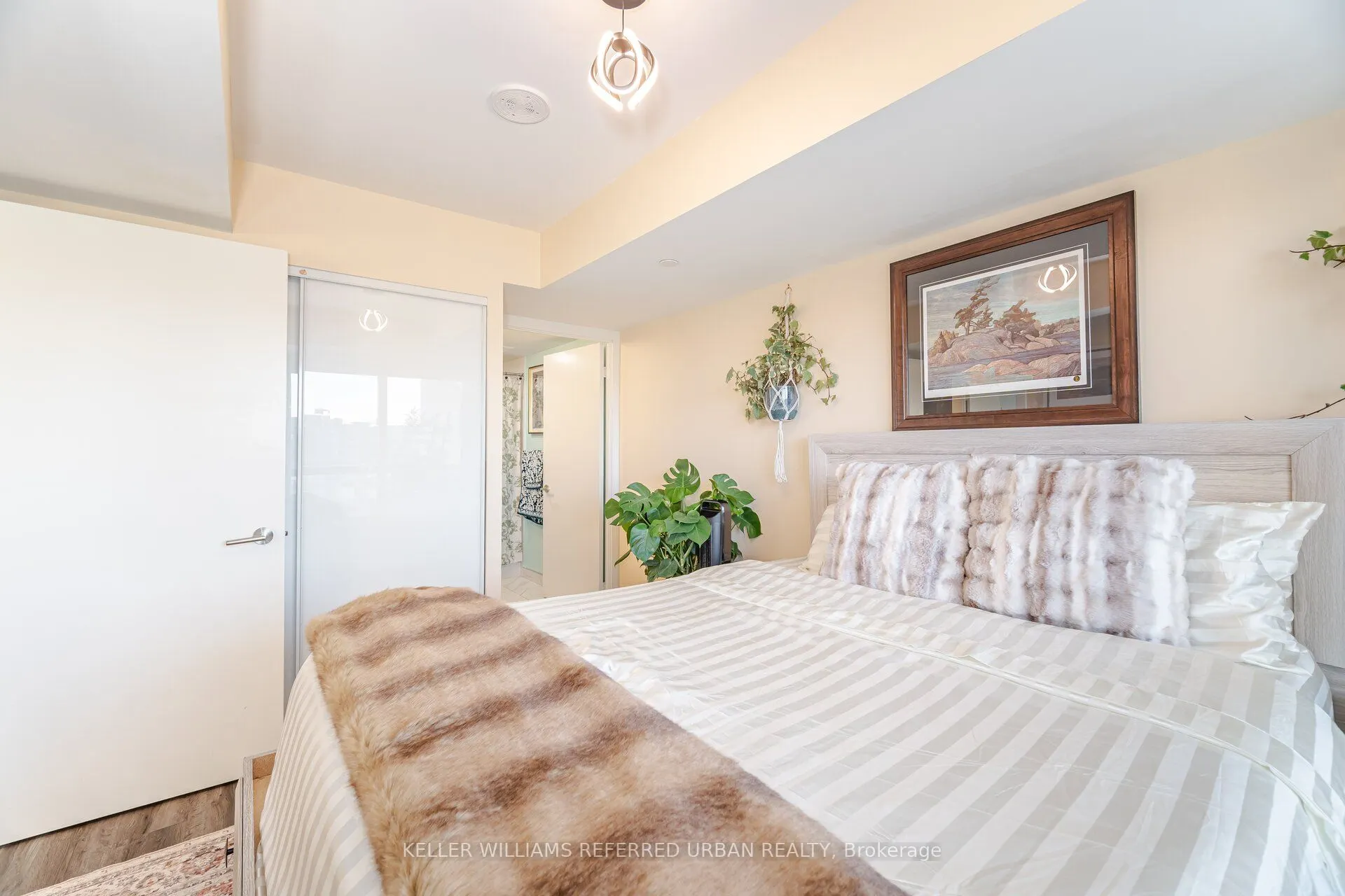 10 Wilby Crescent, #1807