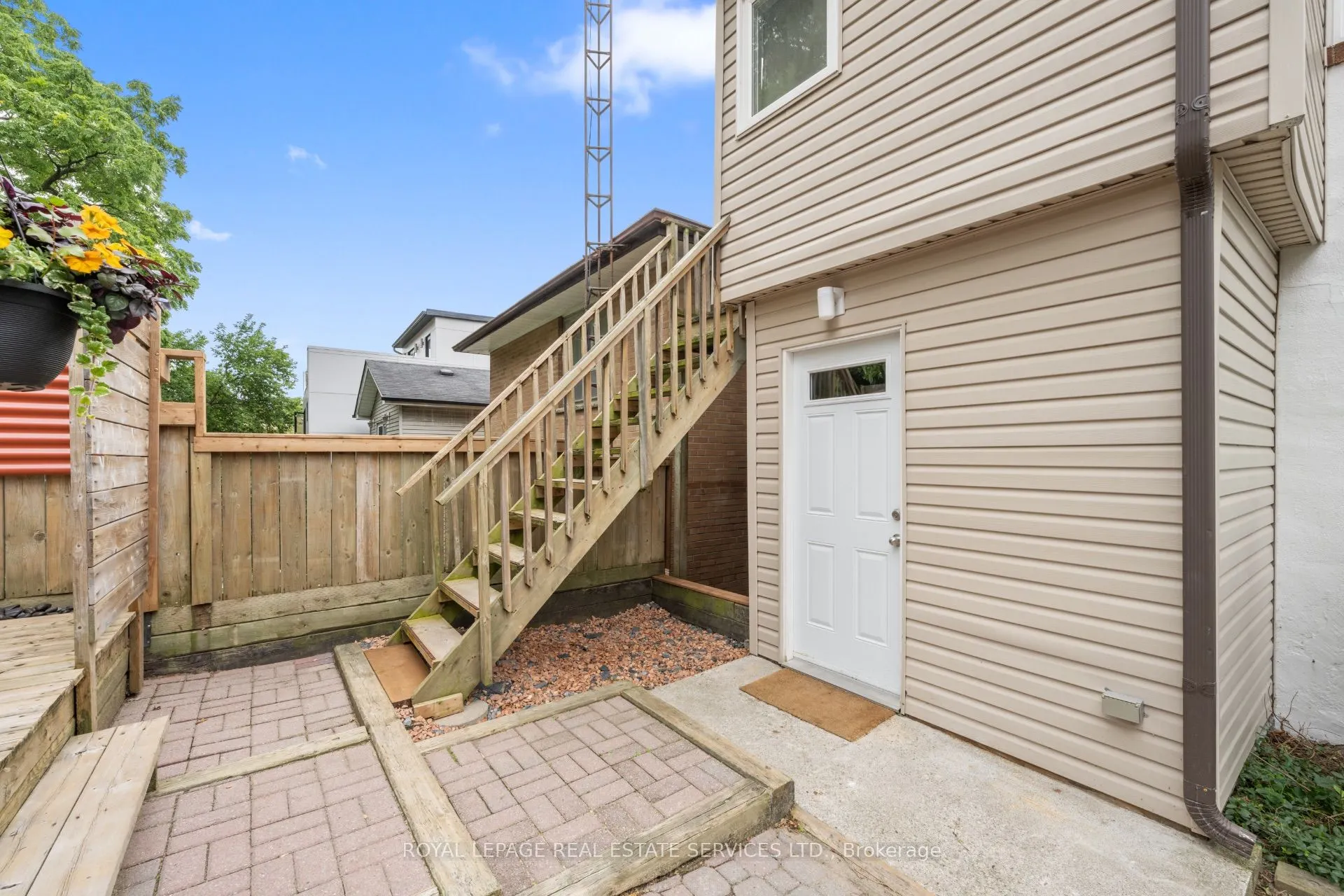 15 Runnymede Road