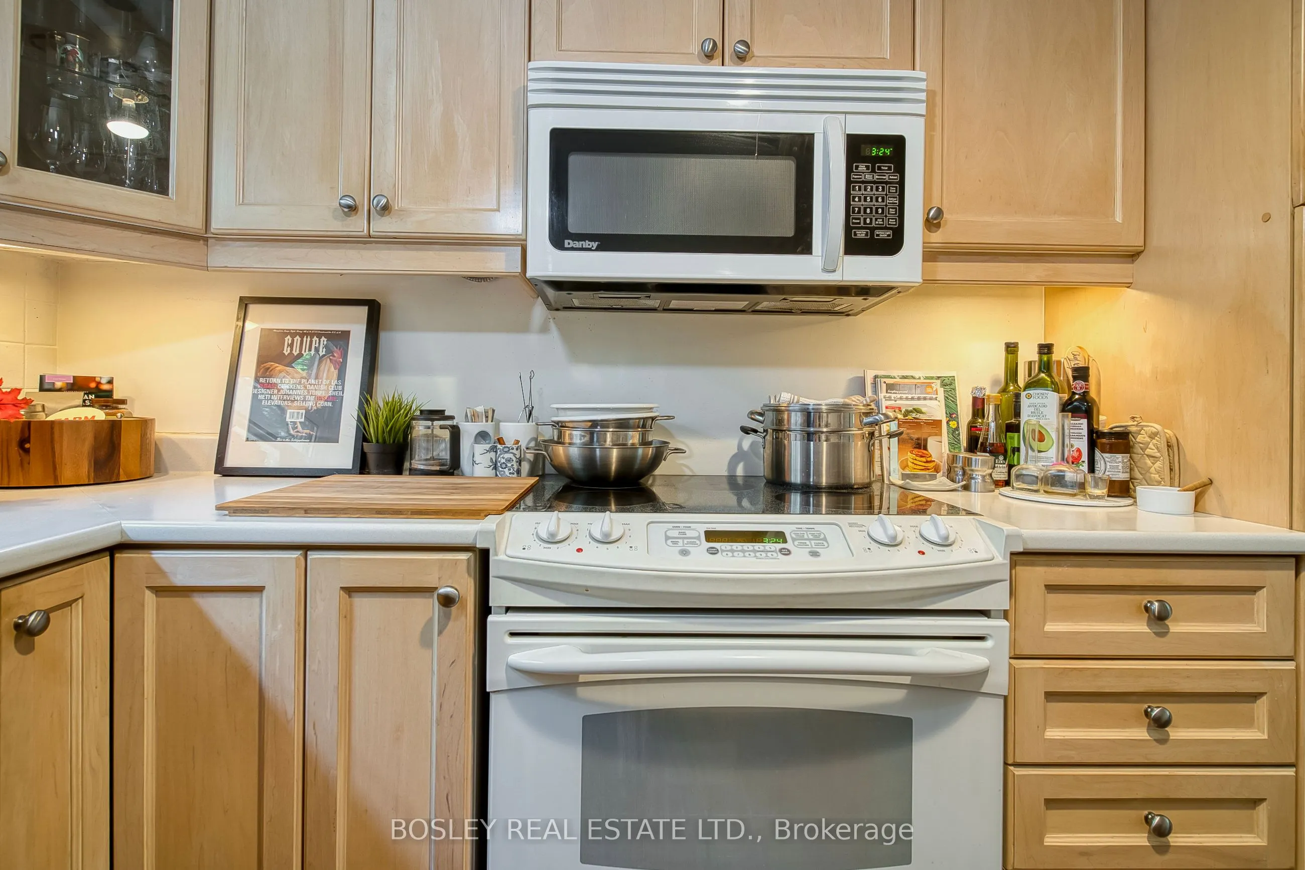 288 Reynolds Street, #16