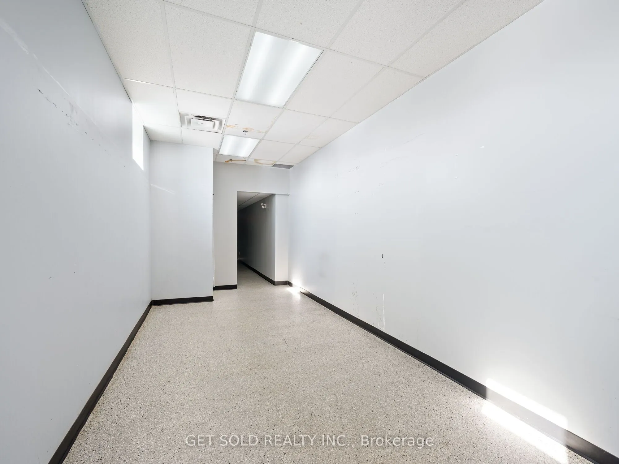 650 Fenmar Drive