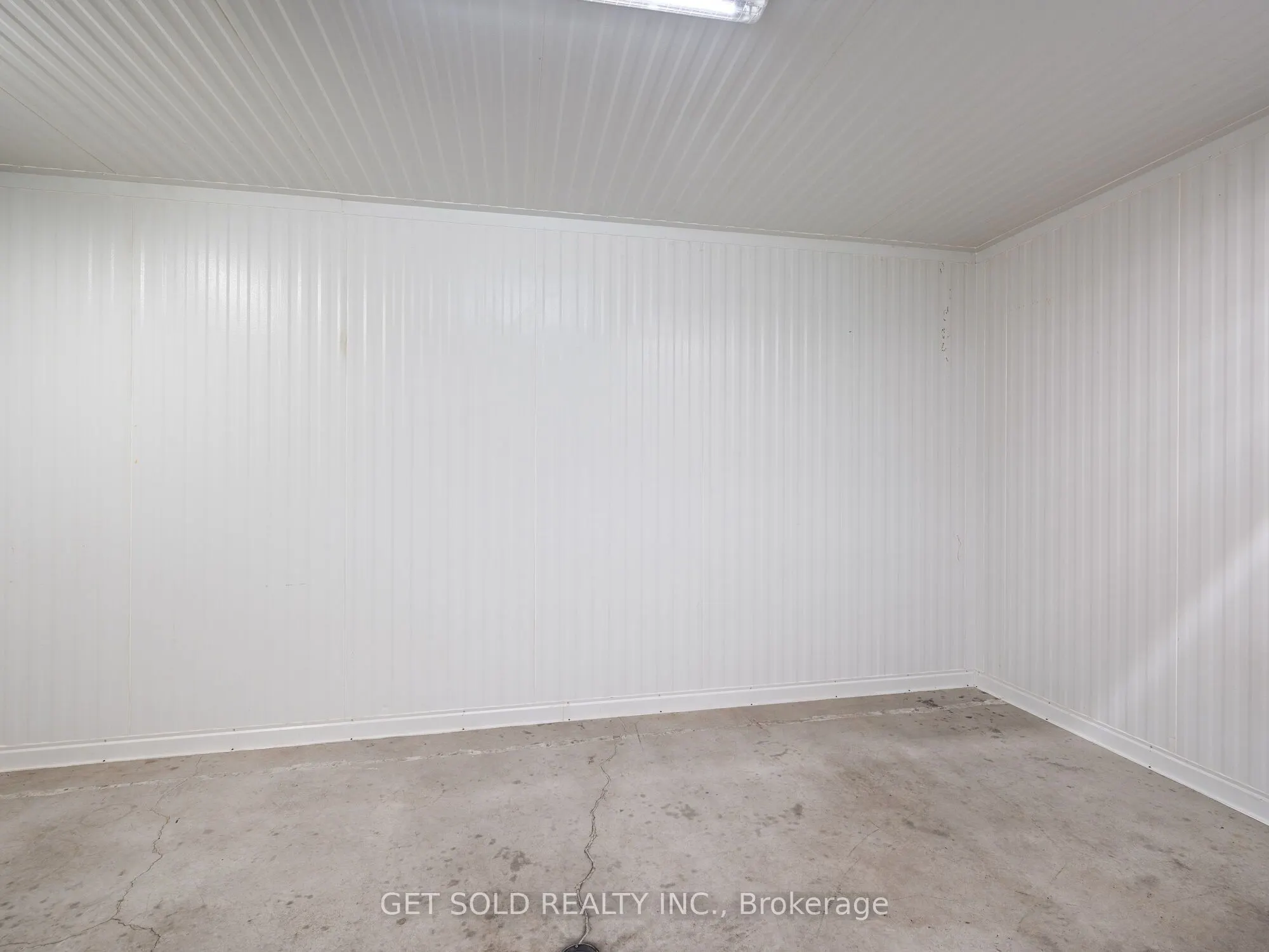 650 Fenmar Drive