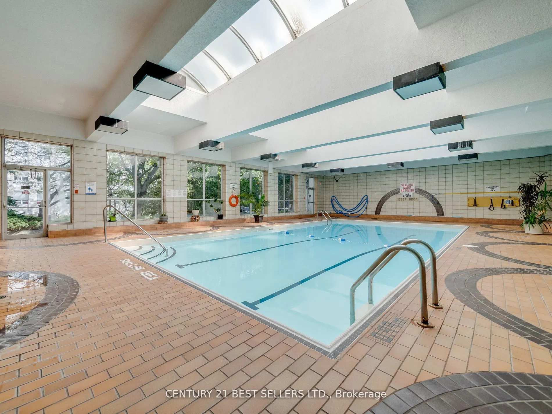 3650 Kaneff Crescent, #601