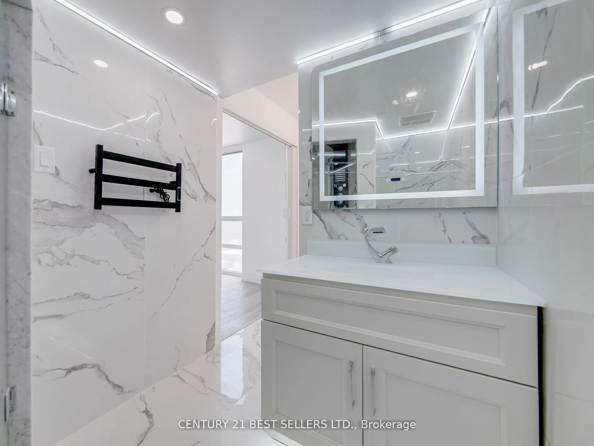 3650 Kaneff Crescent, #601