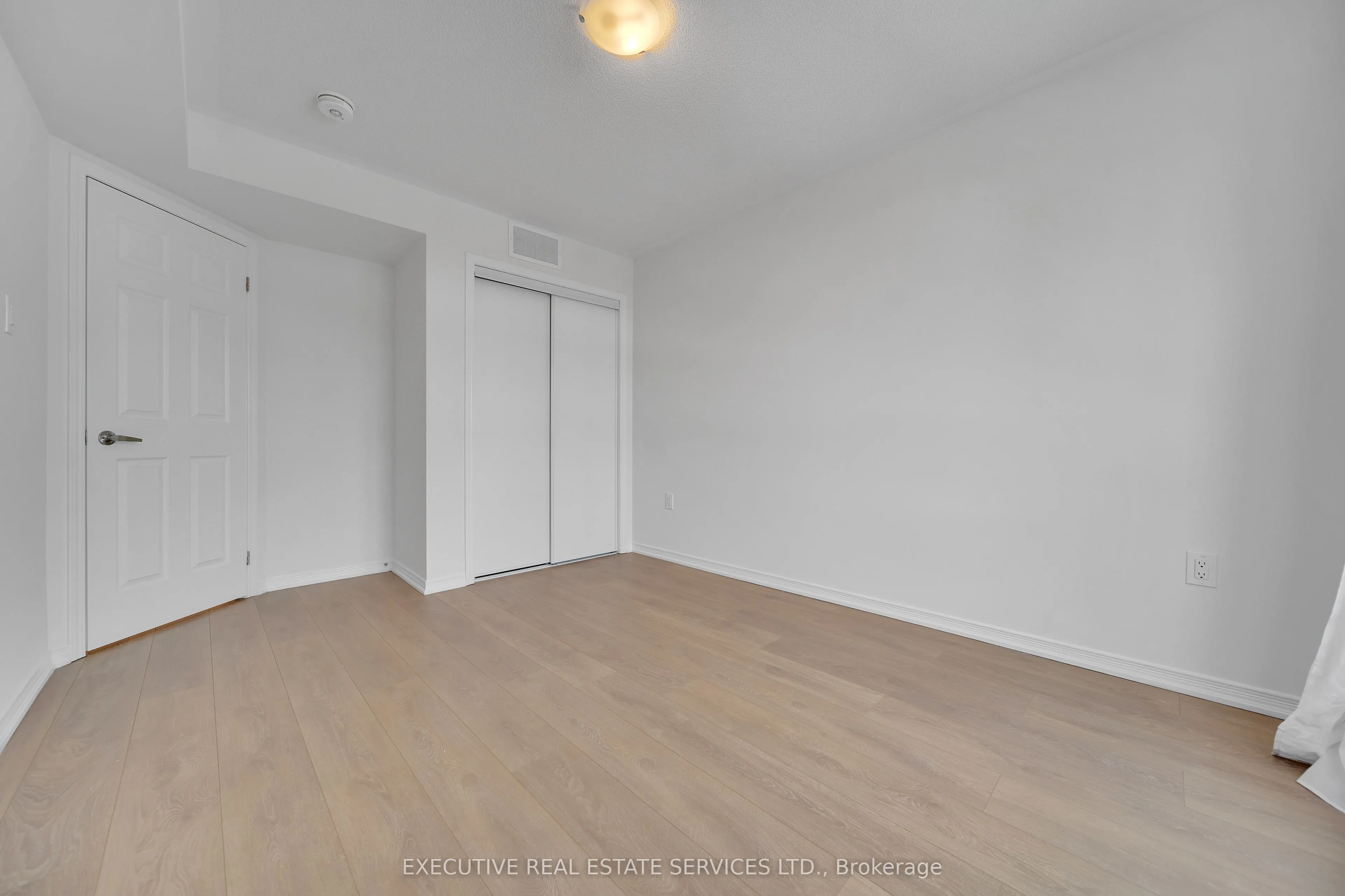 26 Humberwood Boulevard, ##4