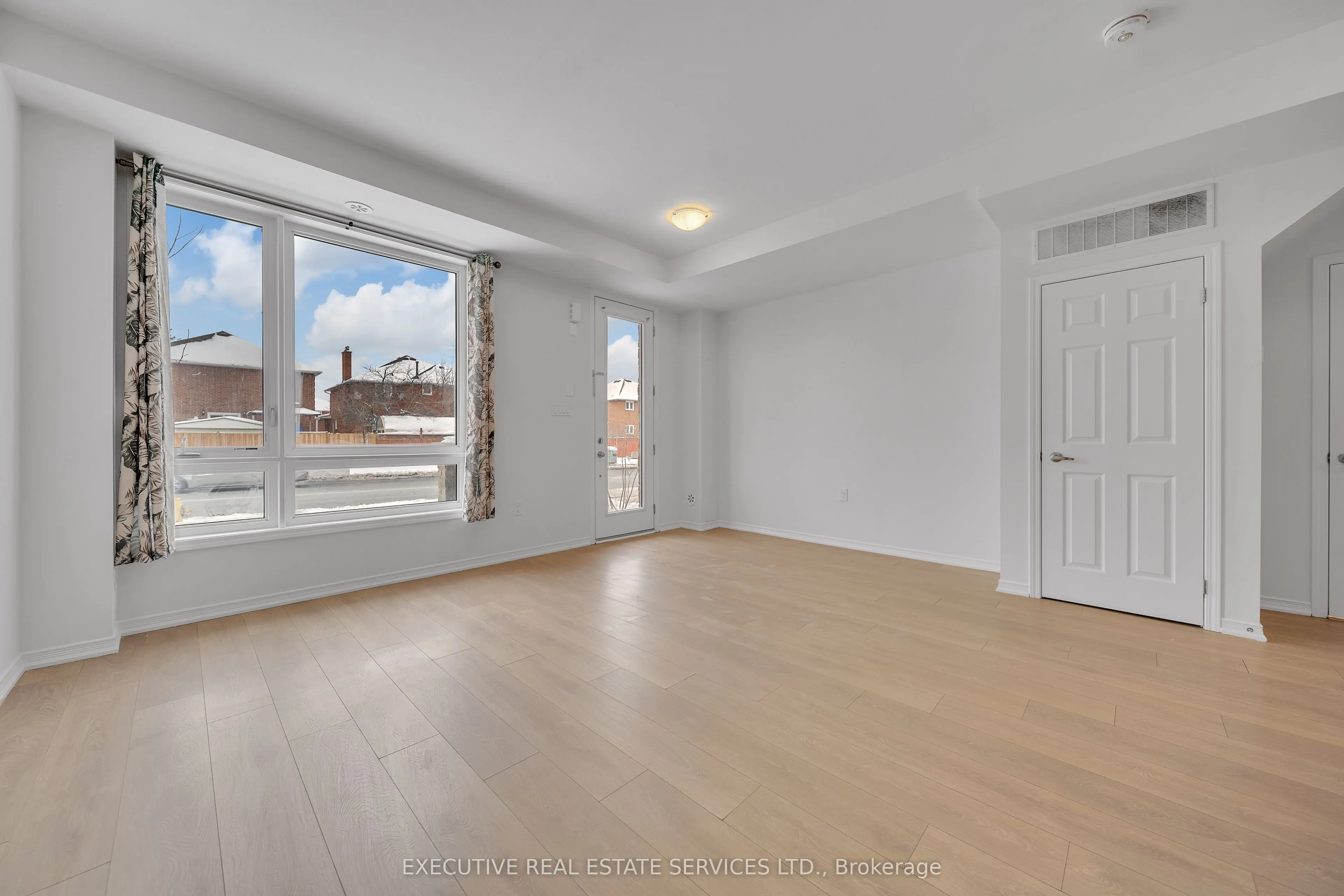 26 Humberwood Boulevard, ##4