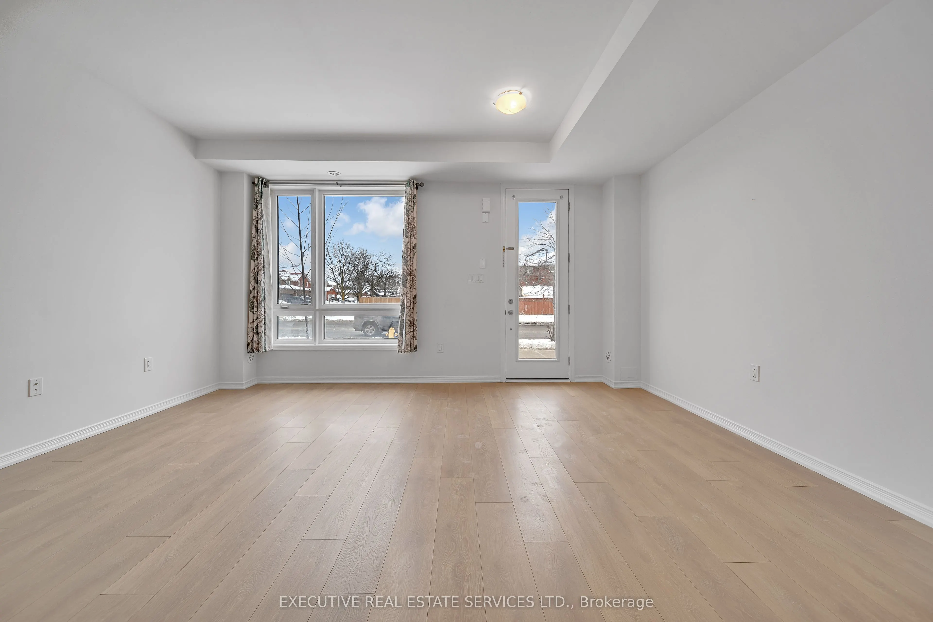 26 Humberwood Boulevard, ##4