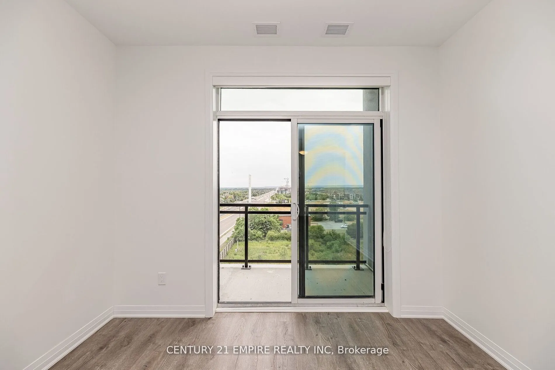 95 Dundas Street W, #503