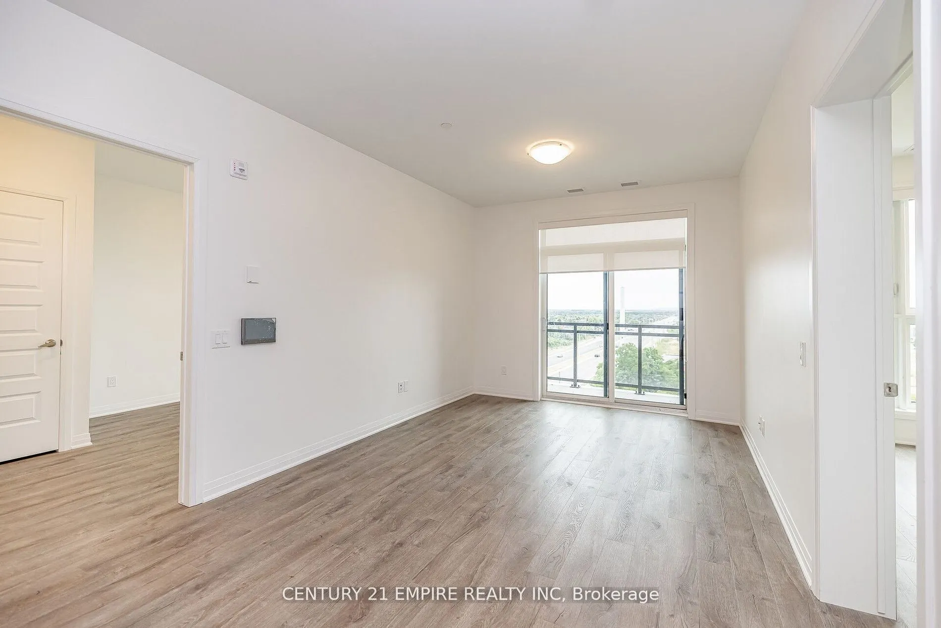 95 Dundas Street W, #503