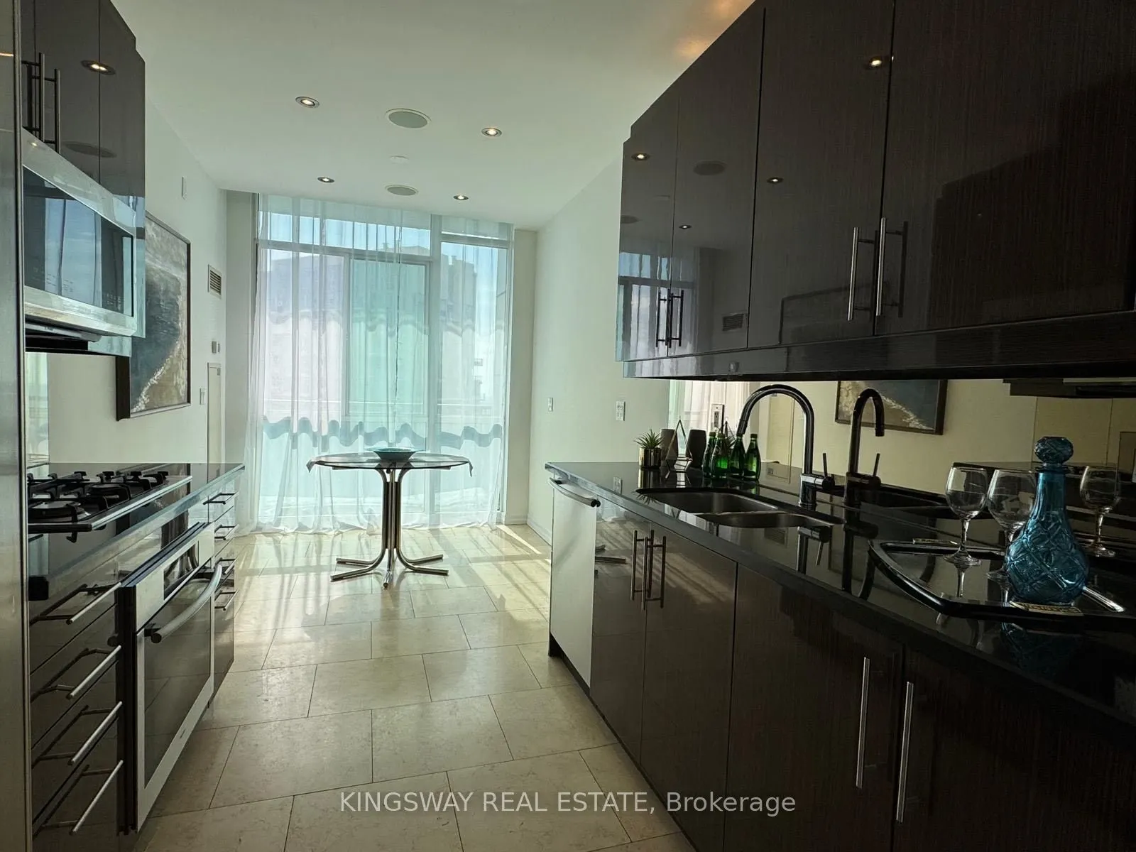 220 Burnhamthorpe Road W #3404