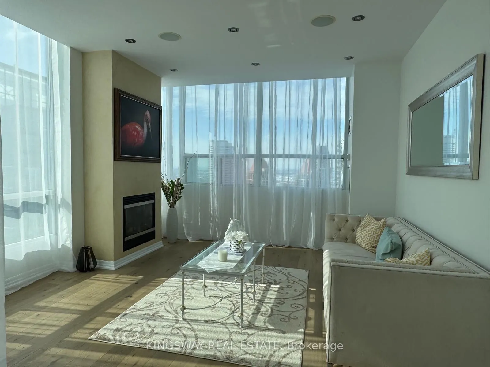 220 Burnhamthorpe Road W #3404