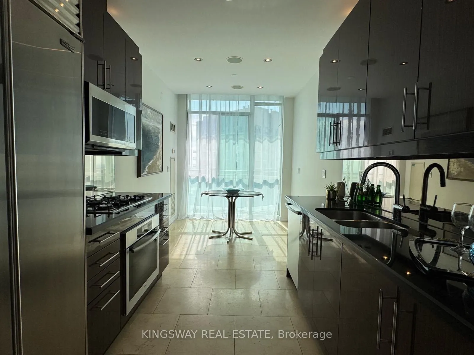 220 Burnhamthorpe Road W #3404