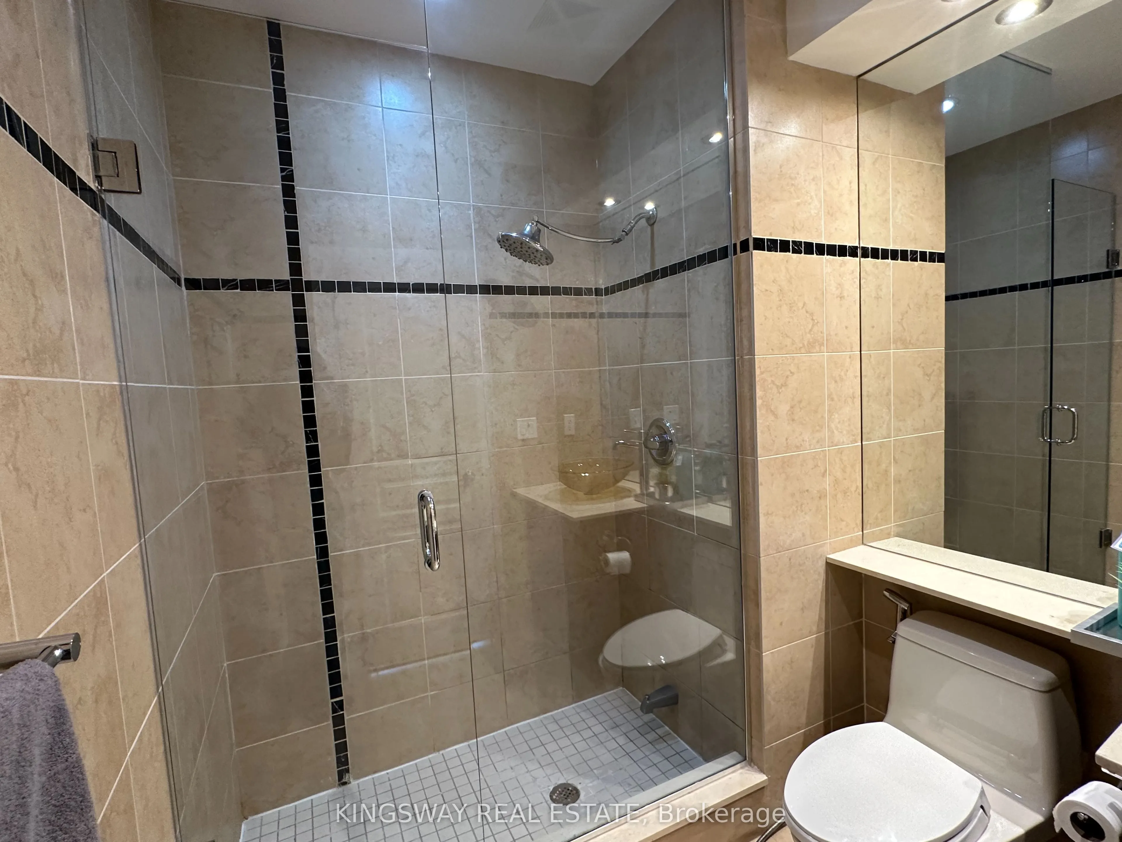 220 Burnhamthorpe Road W #3404