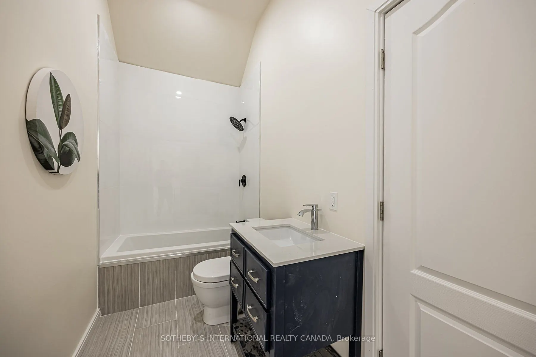 70 Dunraven Drive