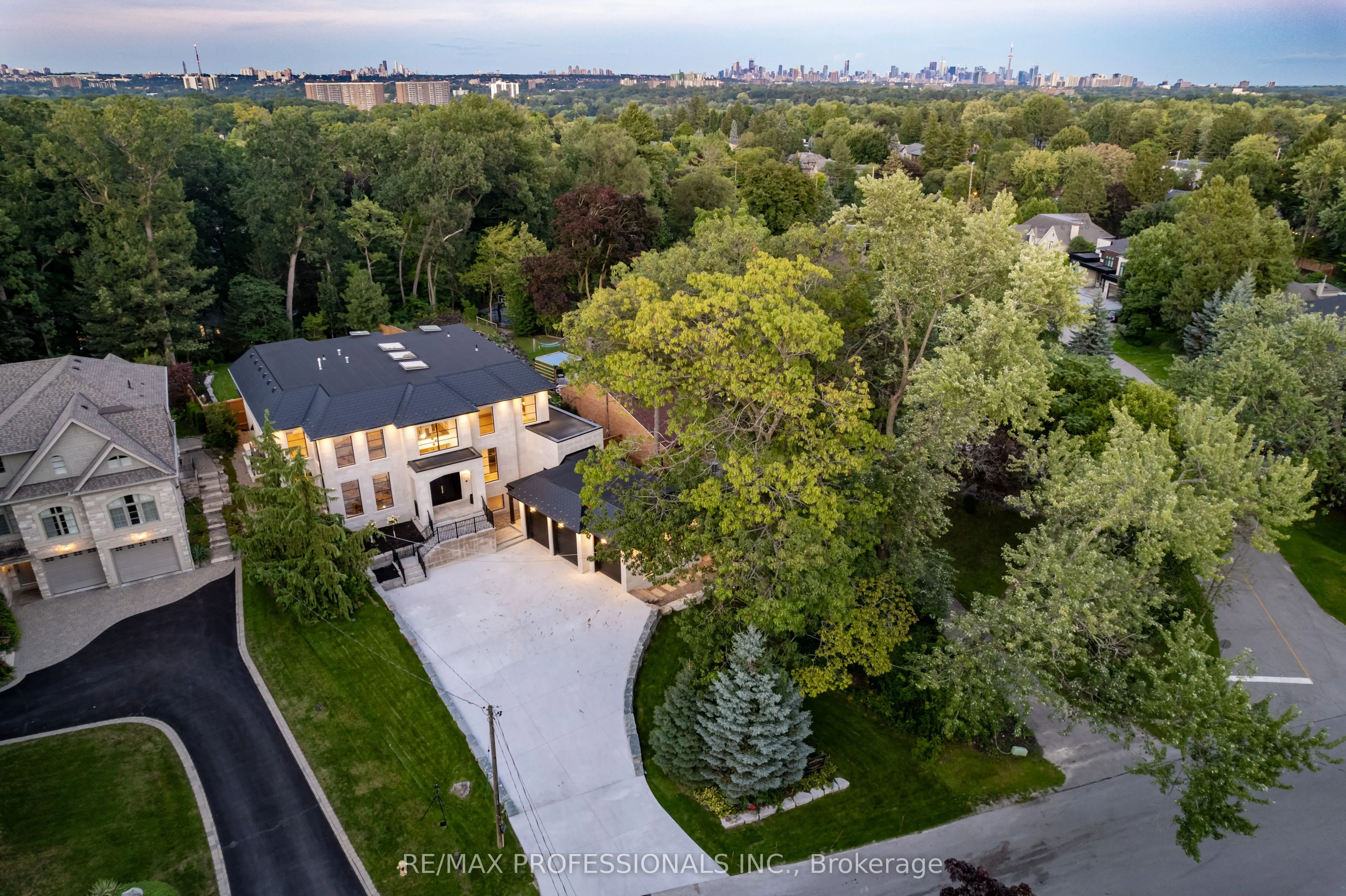 15 Edenbrook Hill