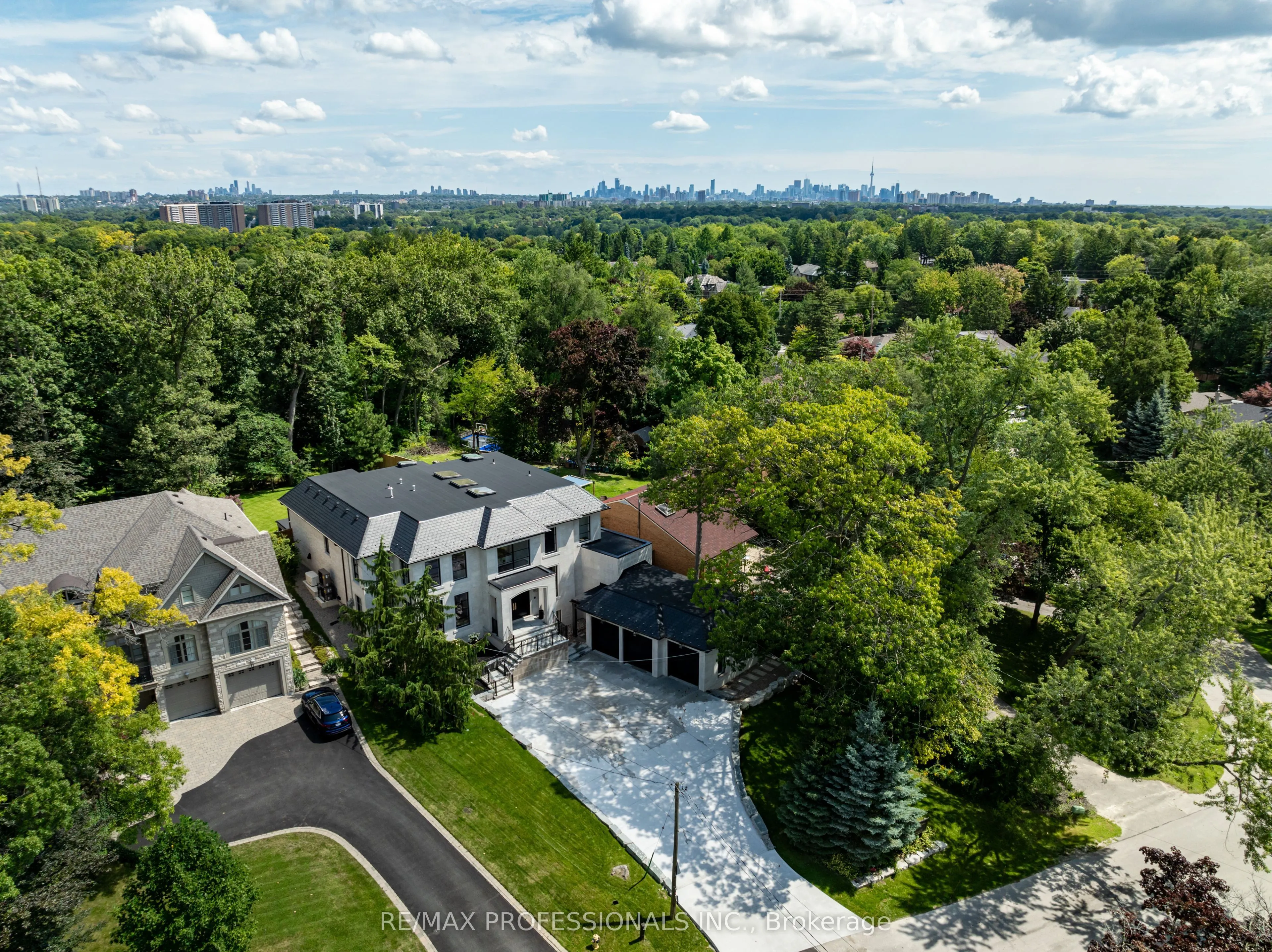 15 Edenbrook Hill
