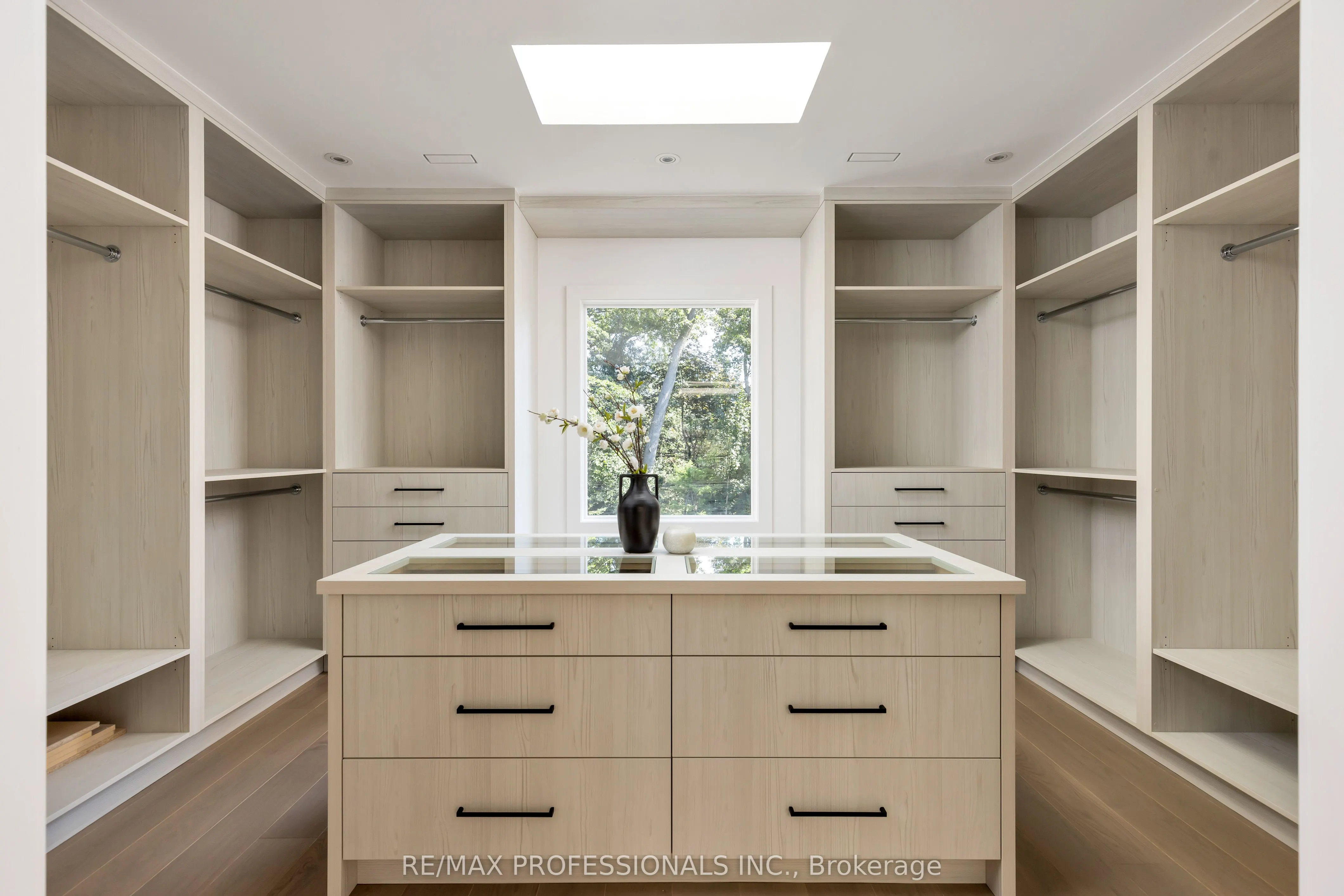 15 Edenbrook Hill