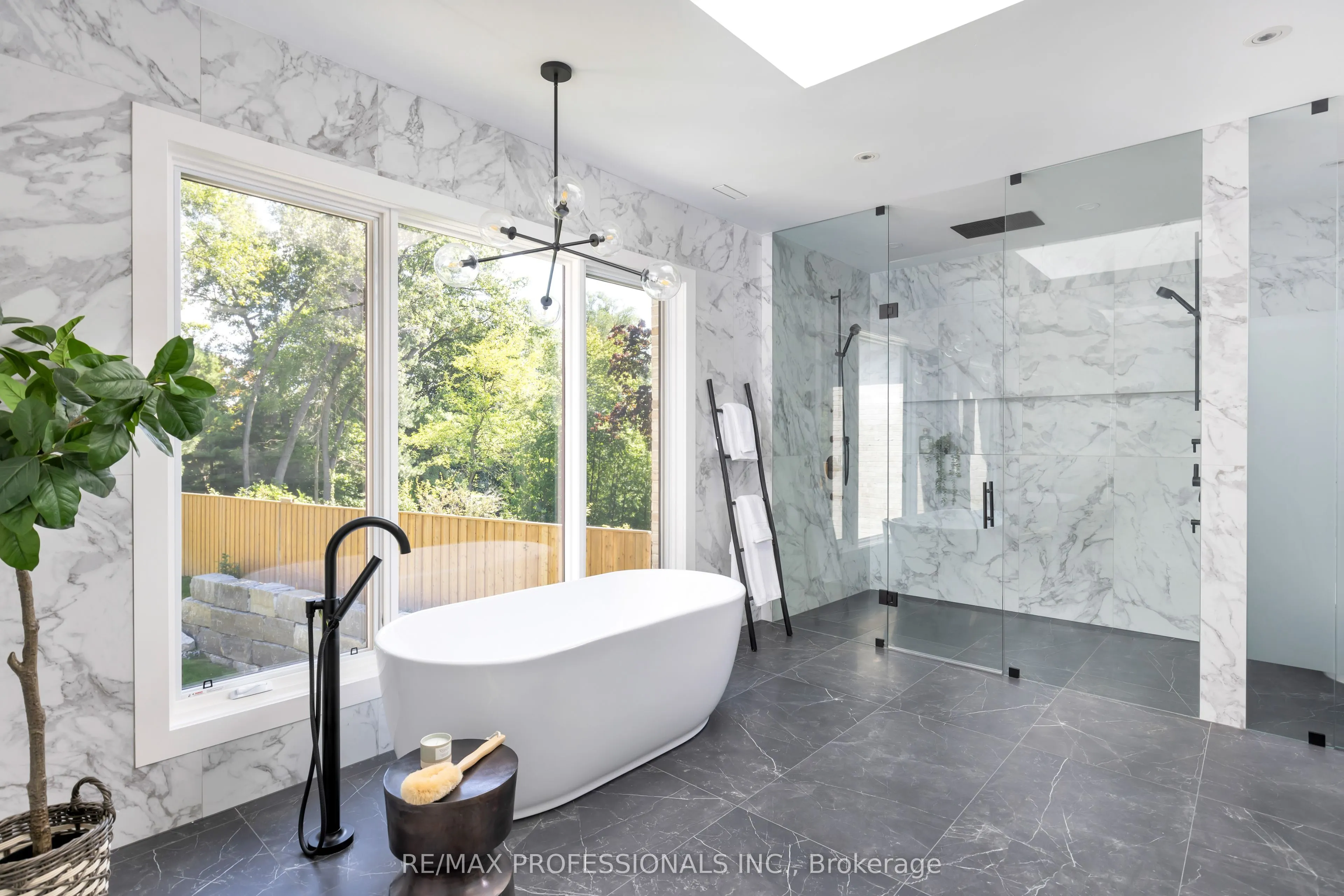 15 Edenbrook Hill