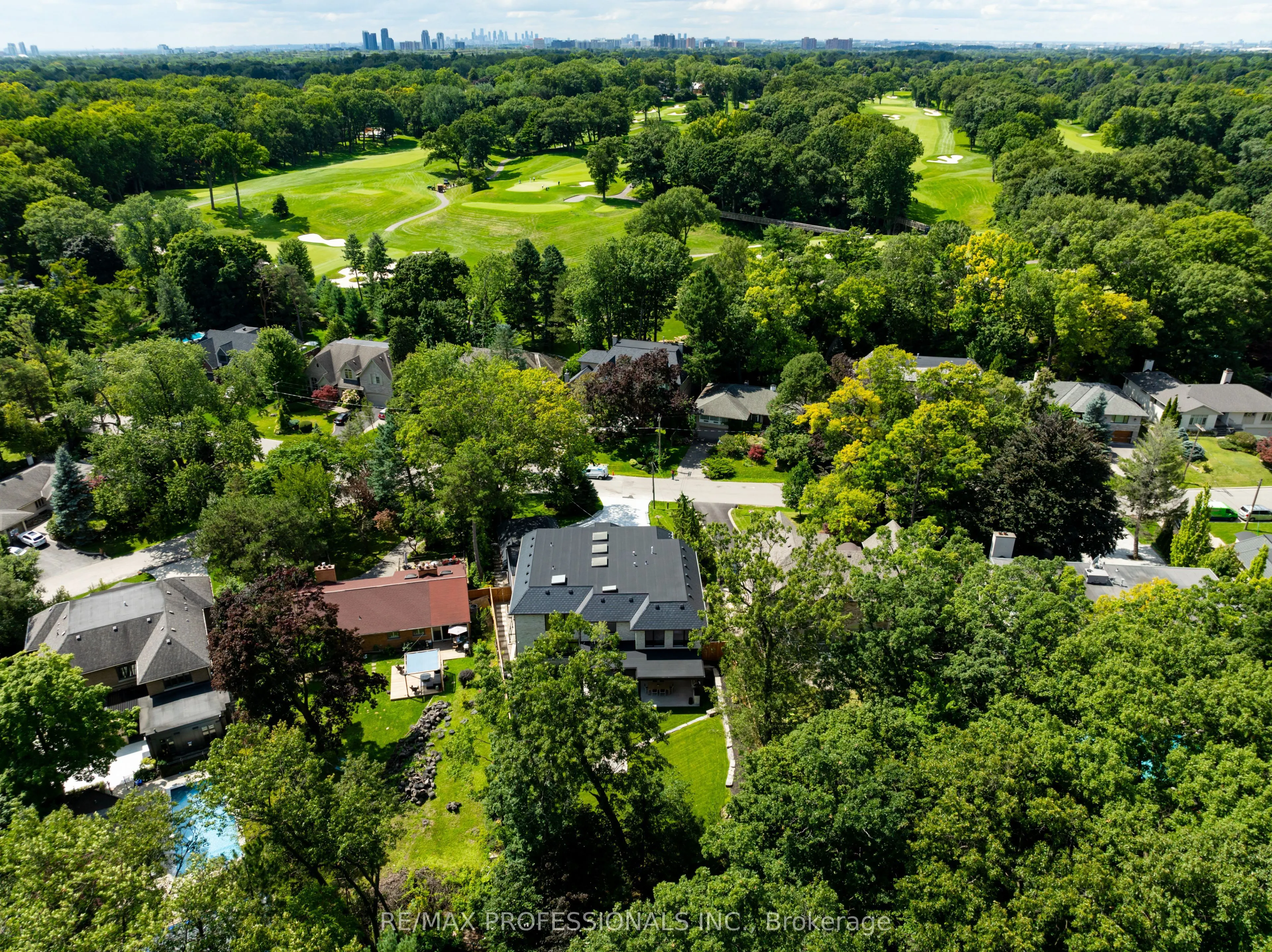 15 Edenbrook Hill