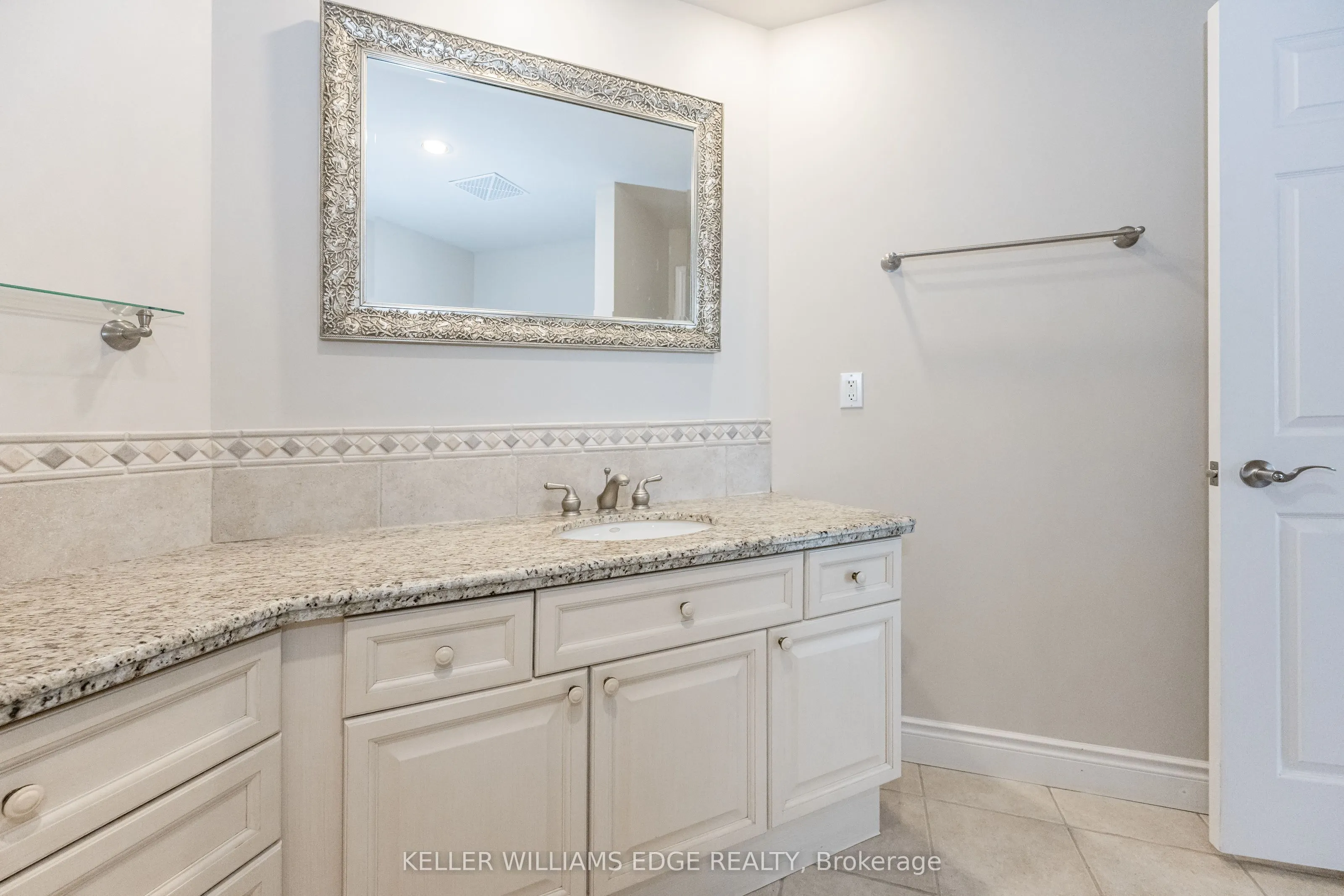 1477 Lakeshore Road, #1003