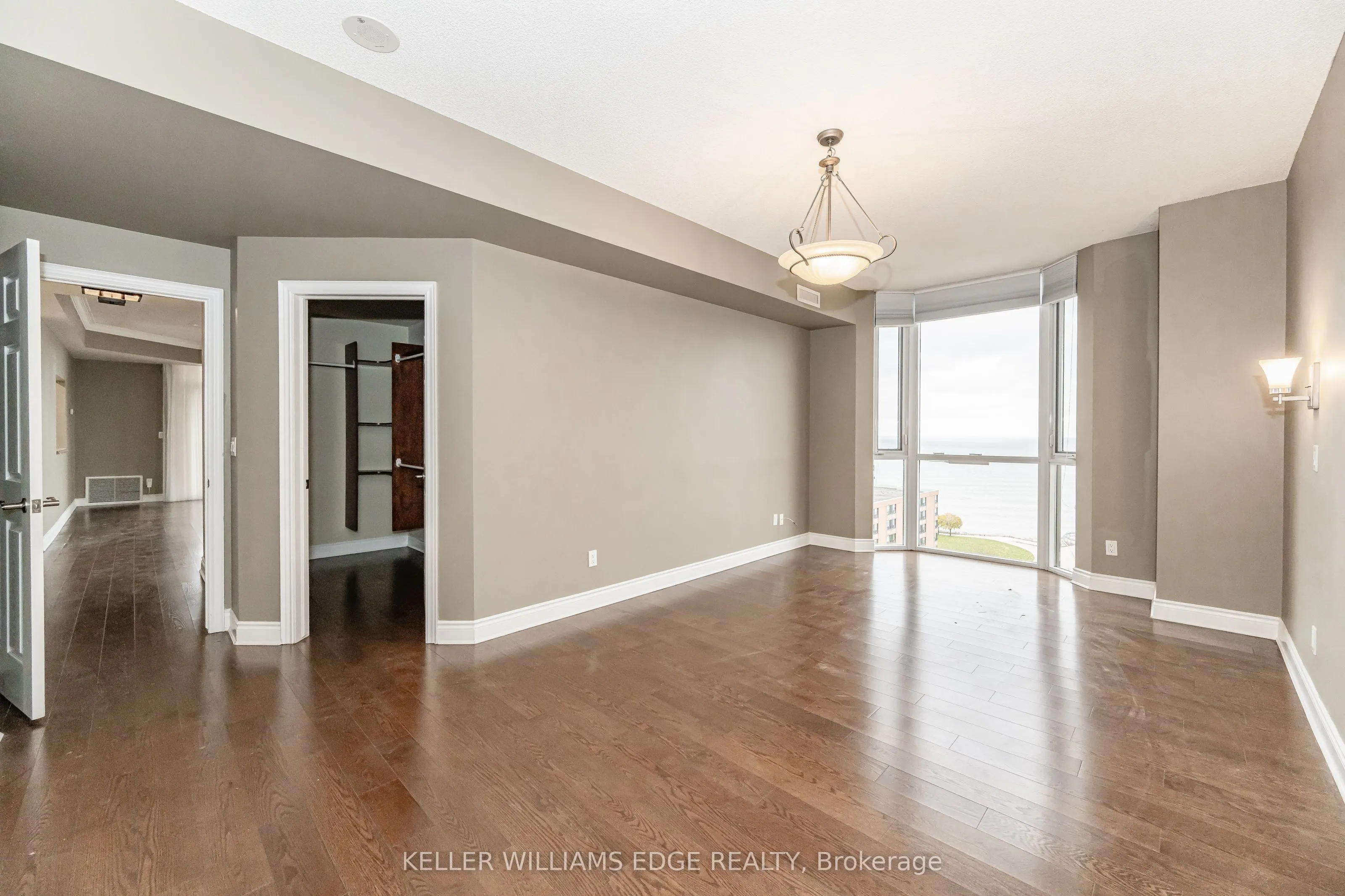 1477 Lakeshore Road, #1003