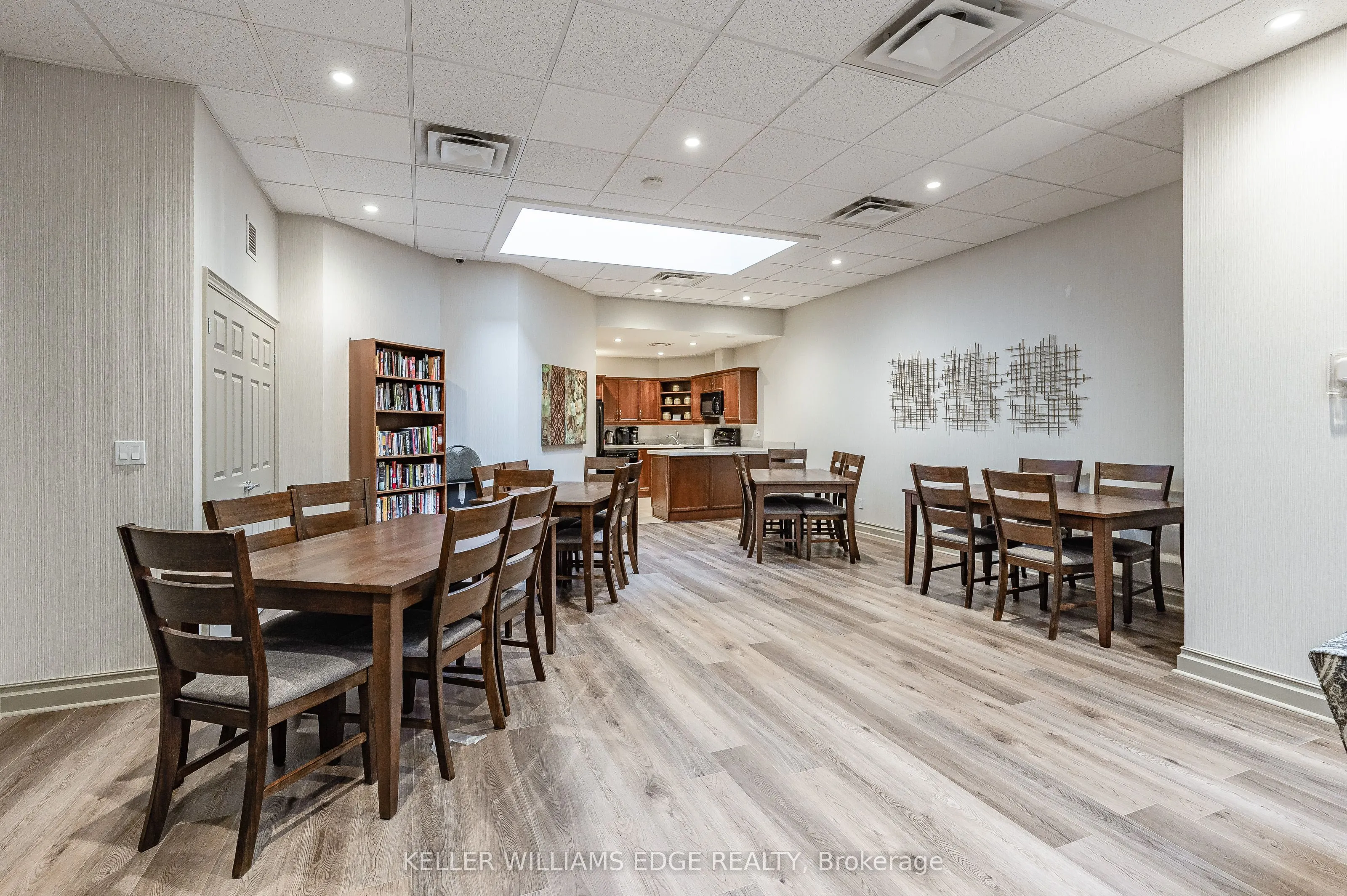 1477 Lakeshore Road, #1003
