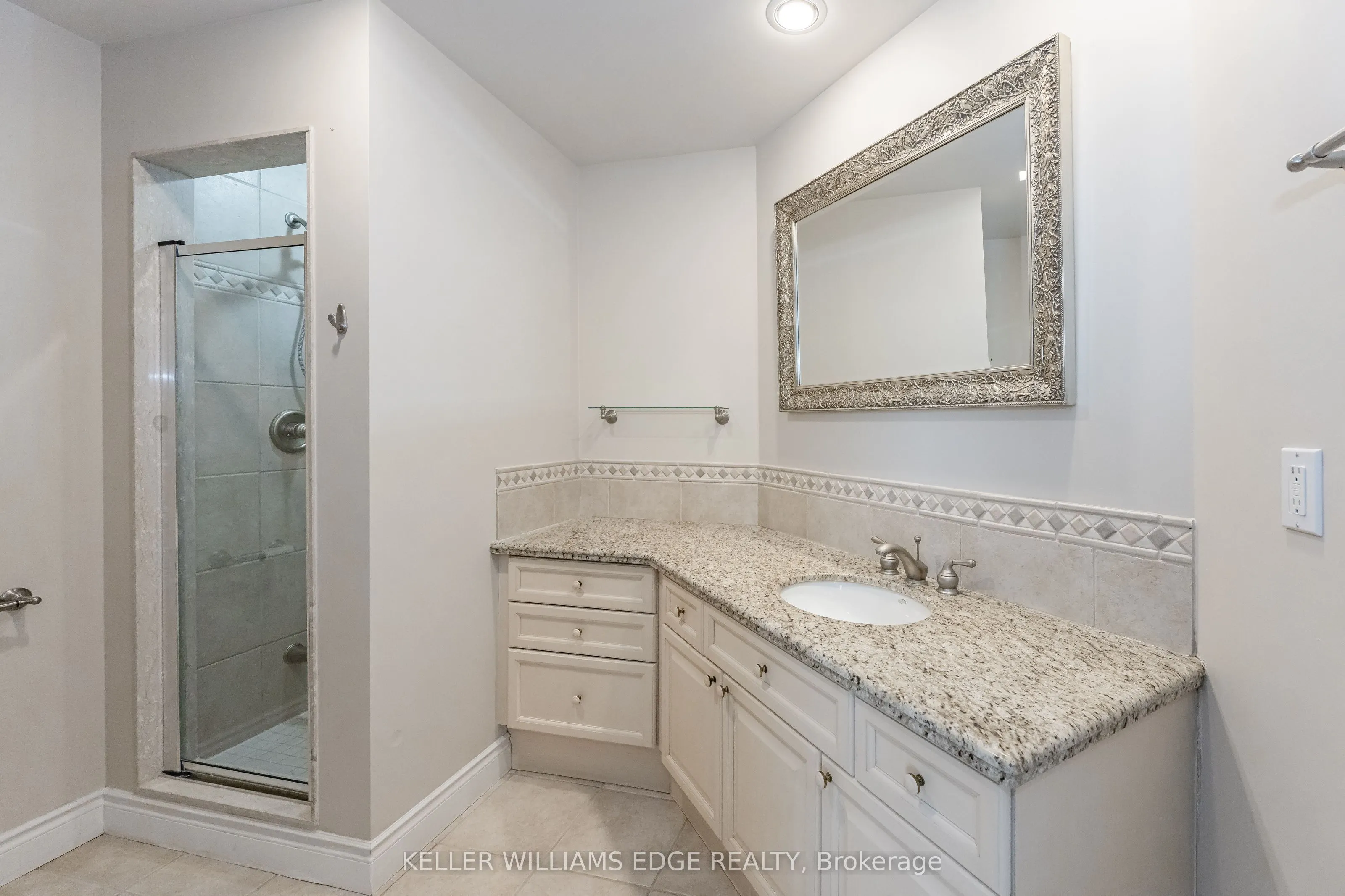 1477 Lakeshore Road, #1003