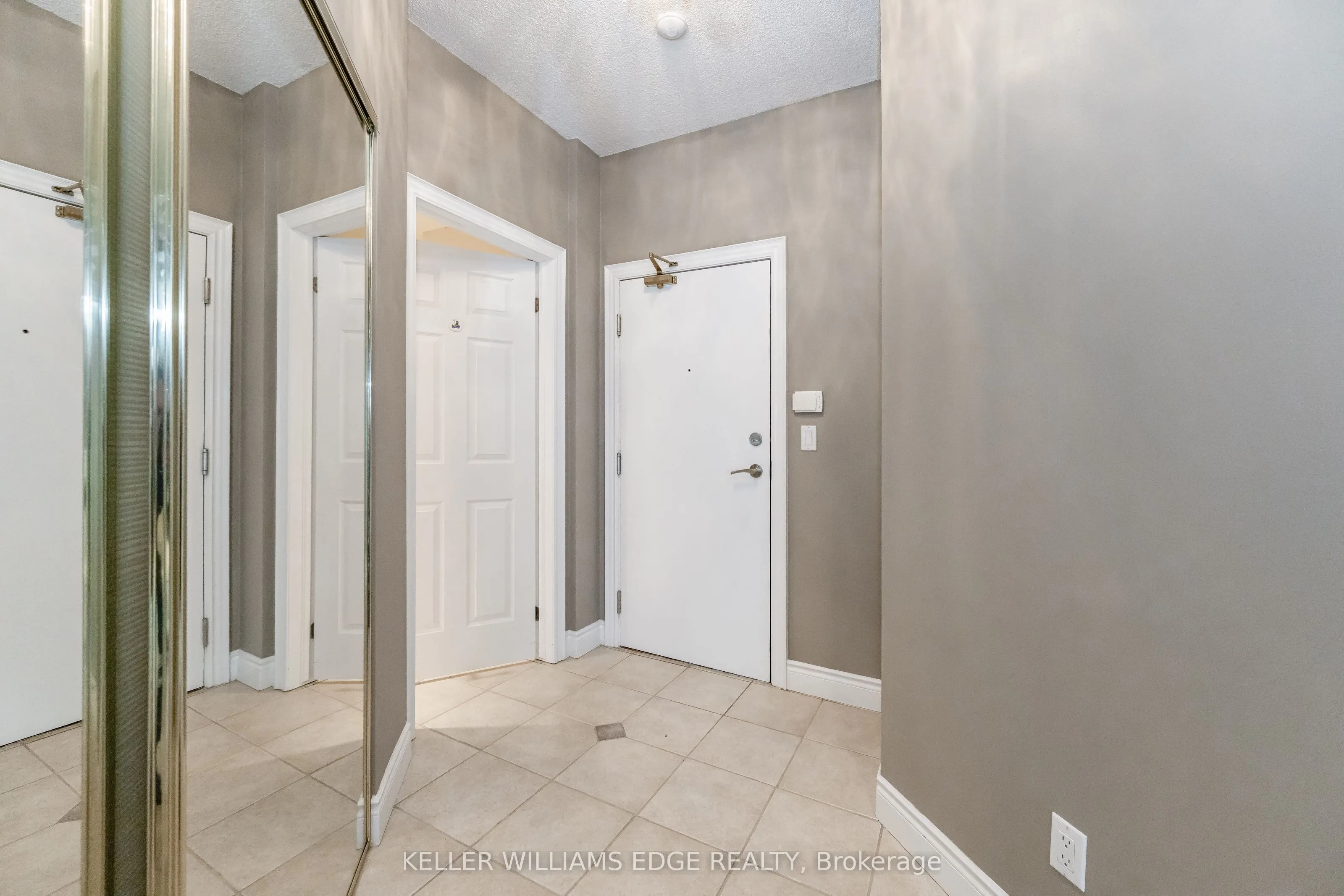 1477 Lakeshore Road, #1003